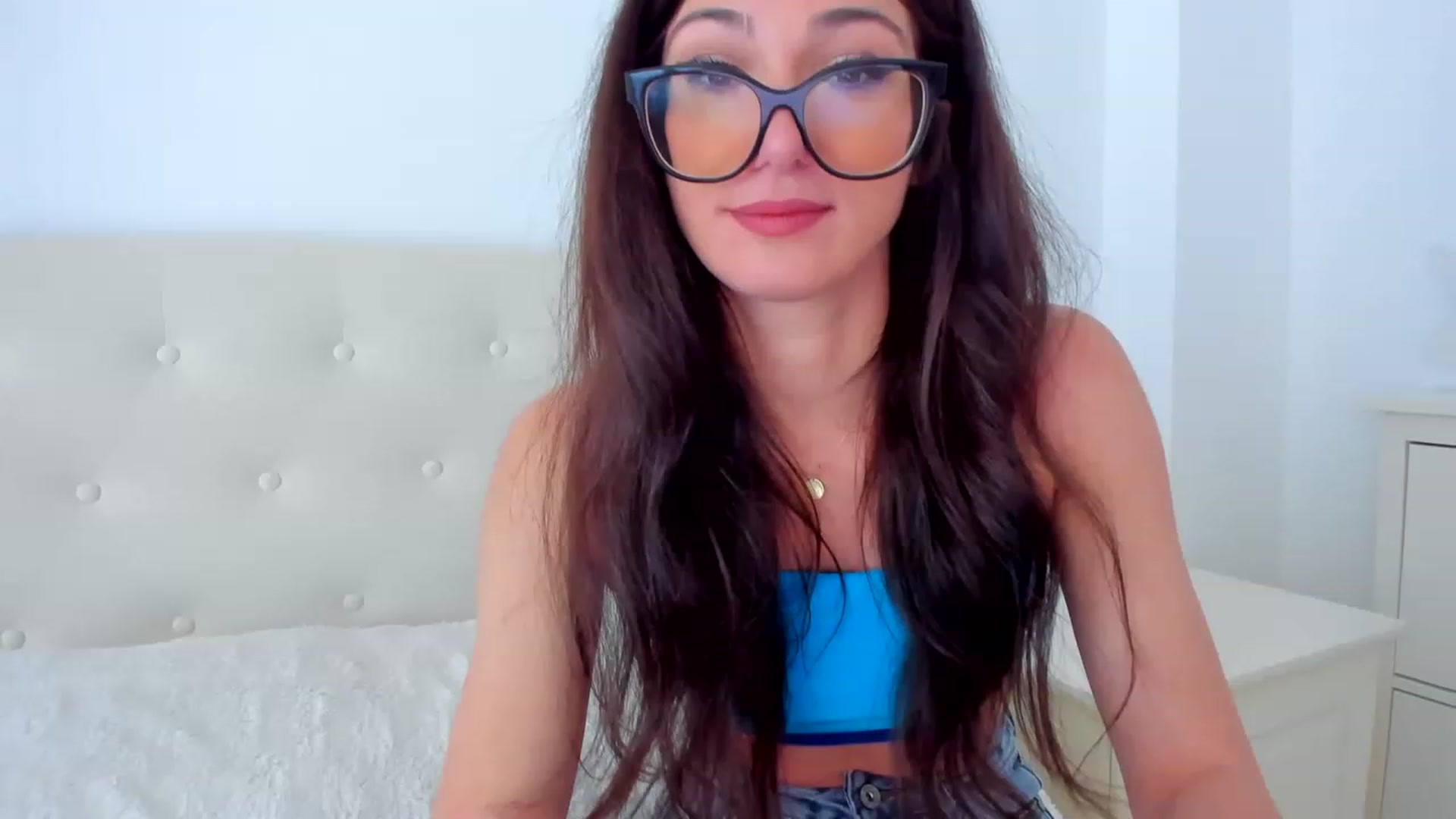 Gallery image thumbnail from LlamaTellU's myfreecams stream on, 04/23/2023, 08:16 image 18 of 20
