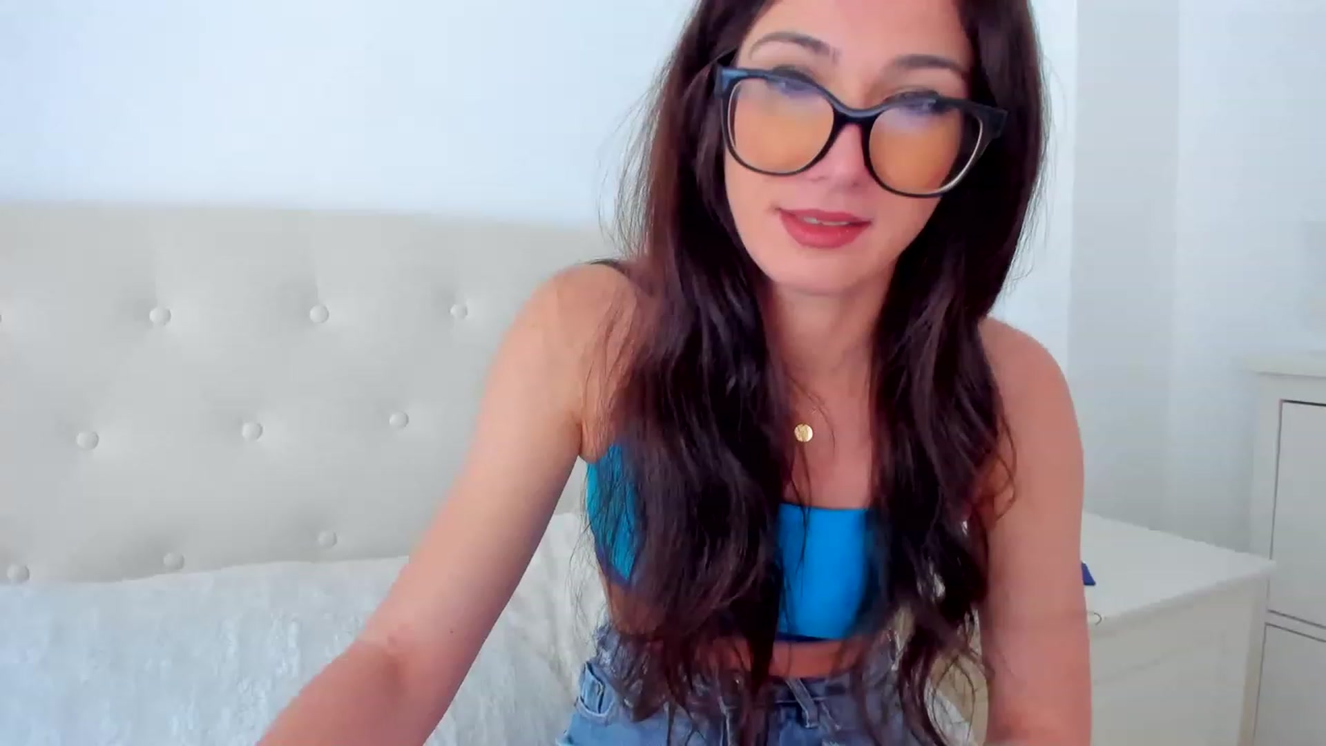 Gallery image thumbnail from LlamaTellU's myfreecams stream on, 04/23/2023, 08:16 image 1 of 20