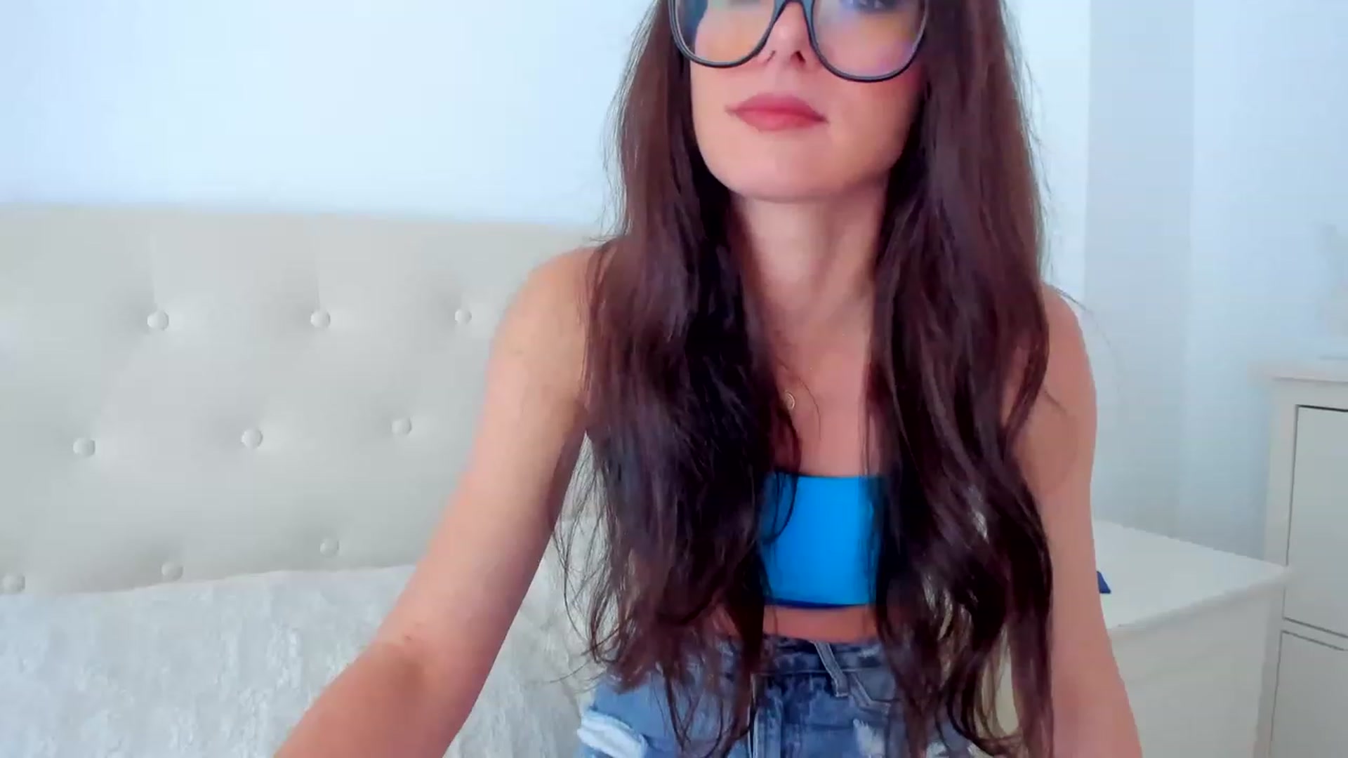 Gallery image thumbnail from LlamaTellU's myfreecams stream on, 04/23/2023, 08:16 image 4 of 20
