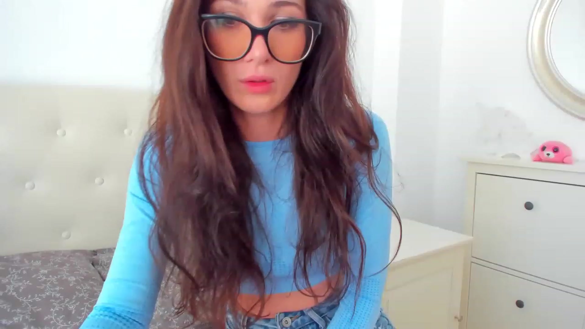 Gallery image thumbnail from LlamaTellU's myfreecams stream on, 04/27/2023, 17:53 image 4 of 20