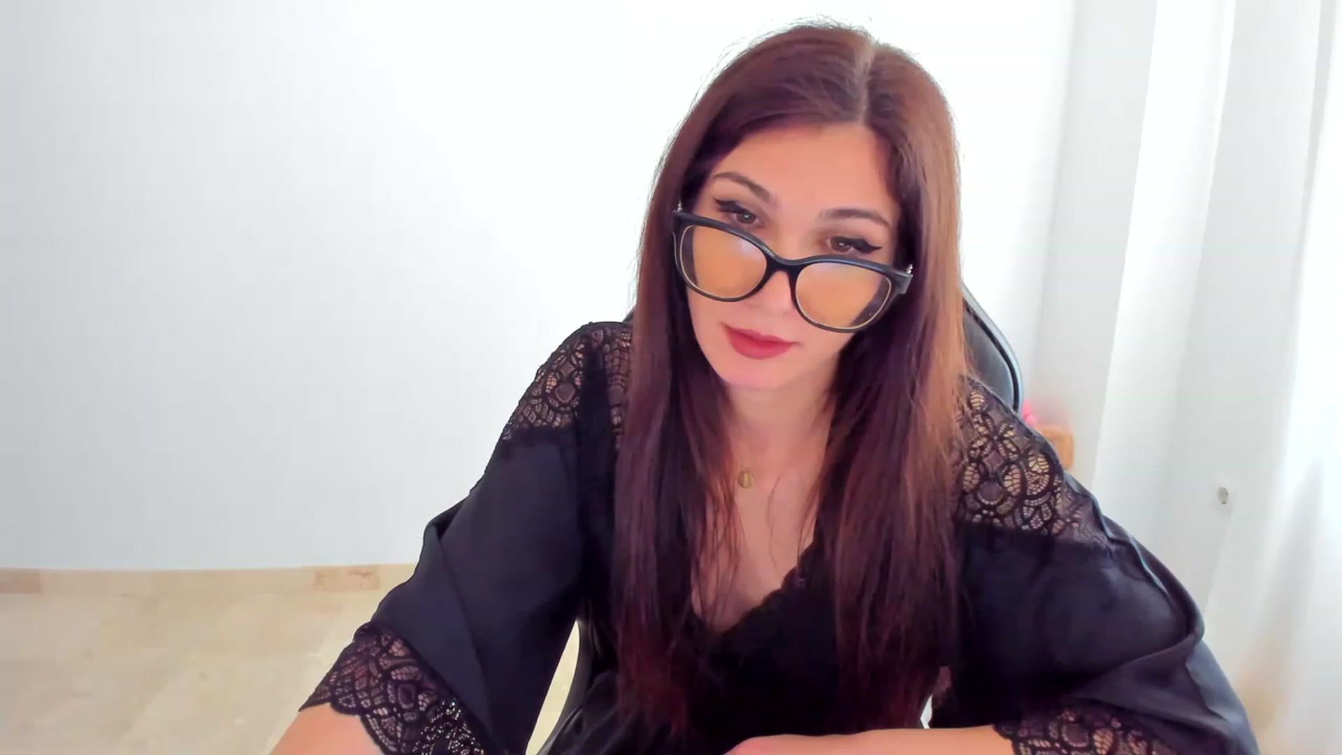 Gallery image thumbnail from LlamaTellU's myfreecams stream on, 05/26/2023, 09:20 image 1 of 20