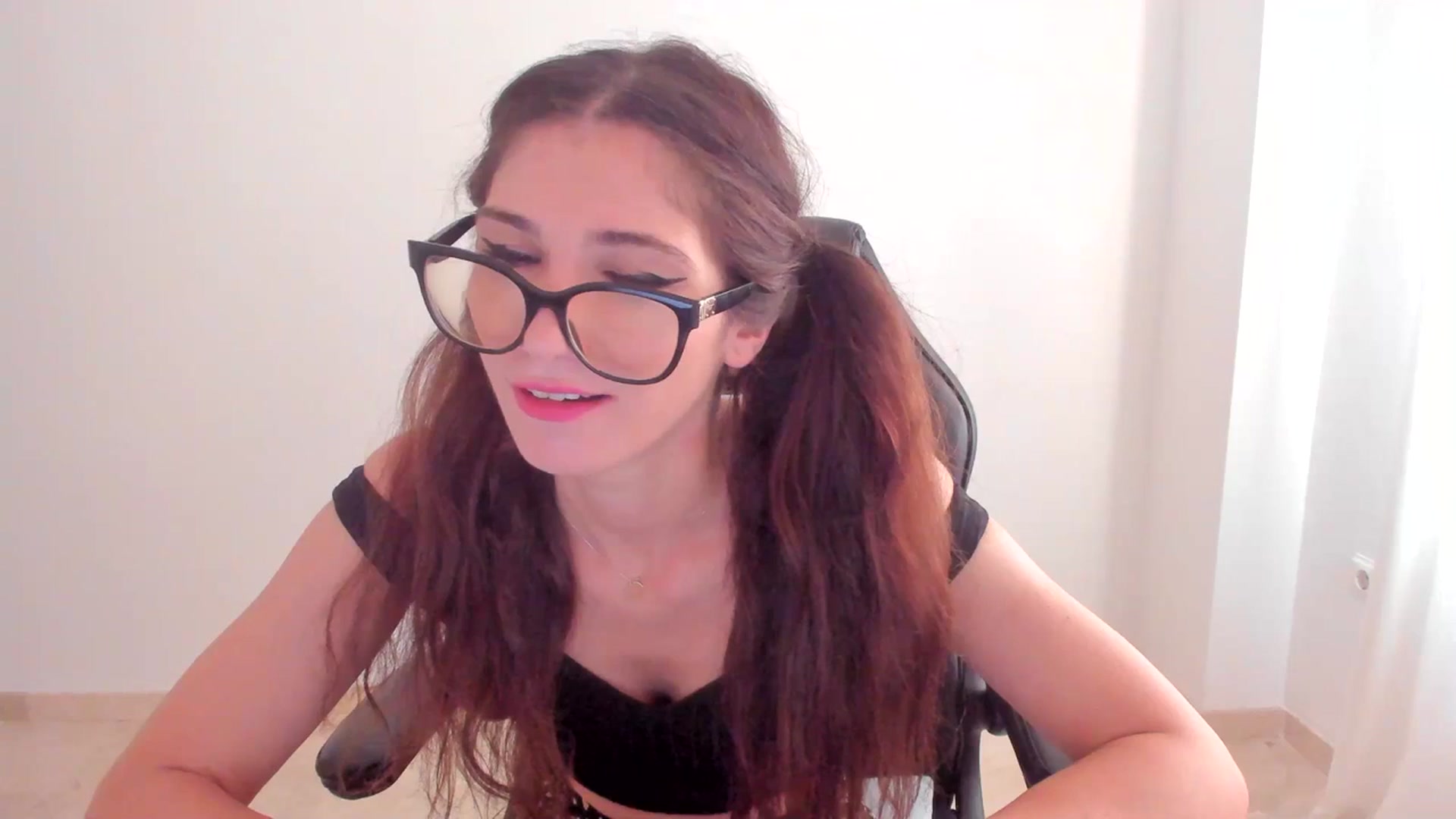 Gallery image thumbnail from LlamaTellU's myfreecams stream on, 07/19/2023, 06:59 image 5 of 20