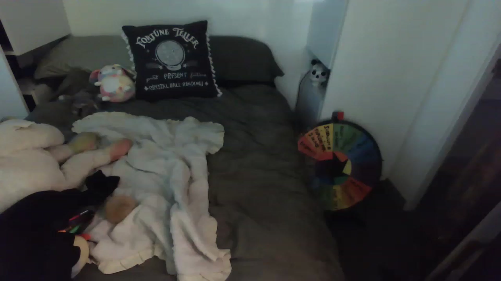 Gallery image thumbnail from Llittlellama's myfreecams stream on, 11/28/2022, 08:25 image 10 of 20