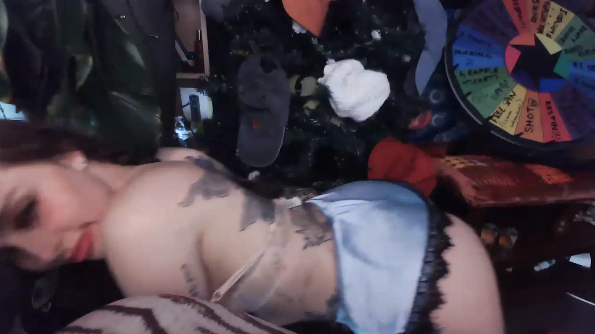 Gallery image thumbnail from Llittlellama's myfreecams stream on, 12/01/2022, 10:13 image 8 of 20