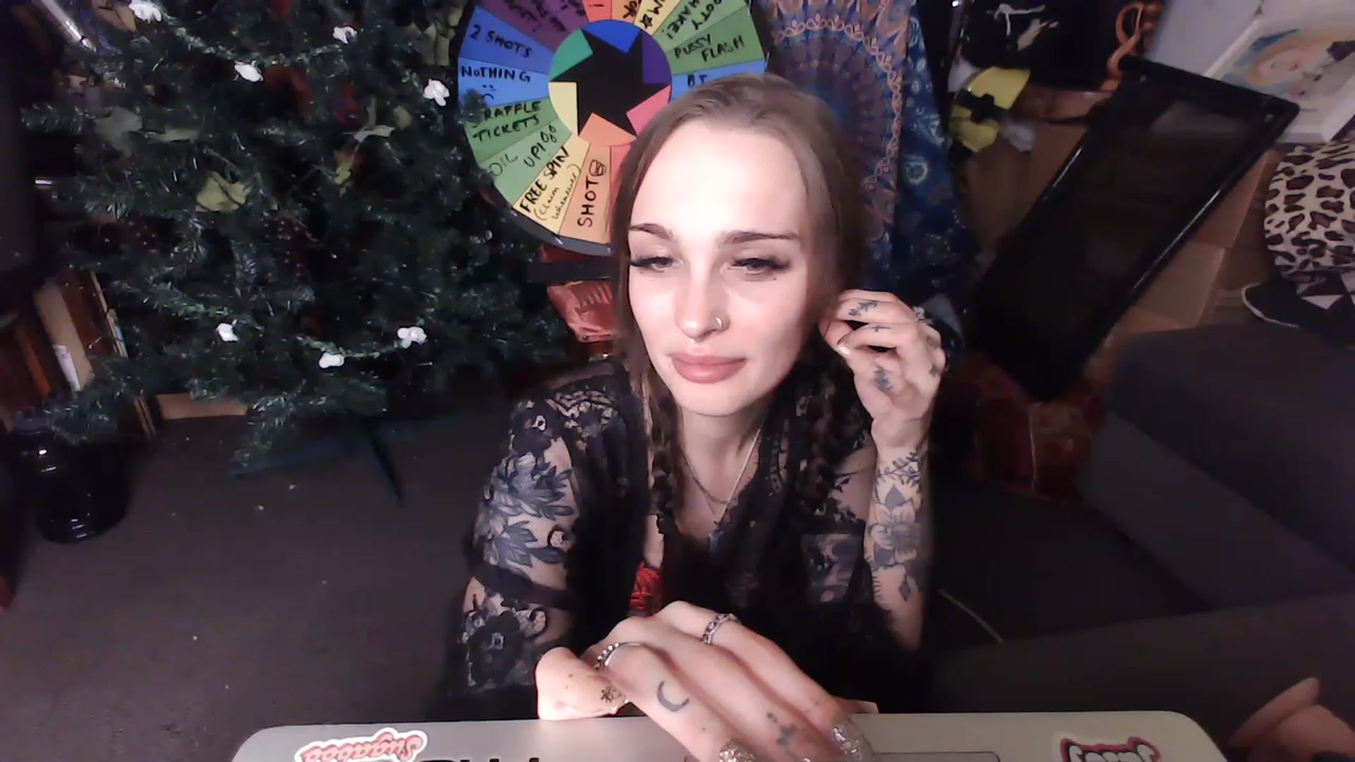 Gallery image thumbnail from Llittlellama's myfreecams stream on, 12/02/2022, 11:19 image 7 of 20