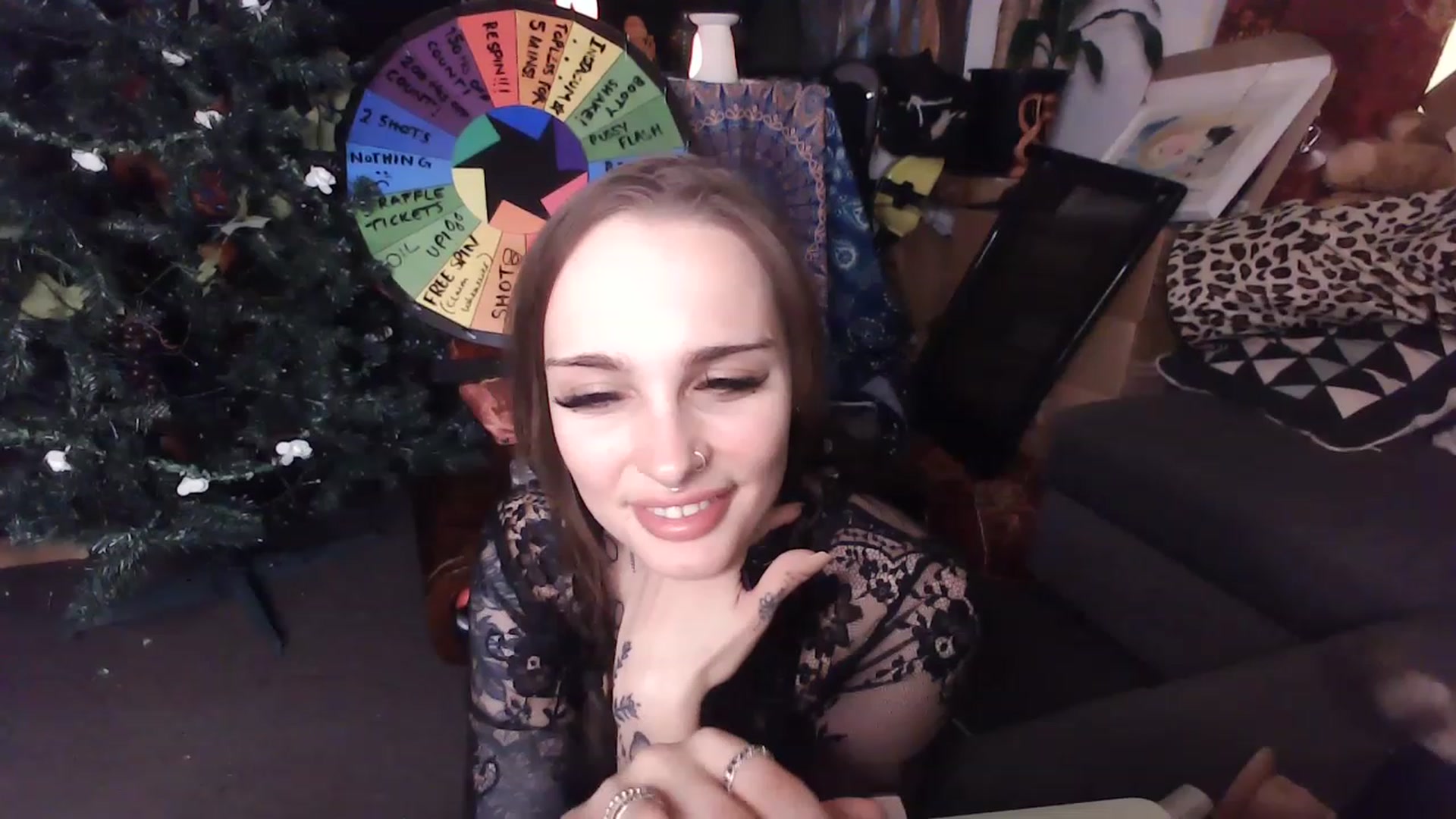 Gallery image thumbnail from Llittlellama's myfreecams stream on, 12/02/2022, 11:19 image 1 of 20