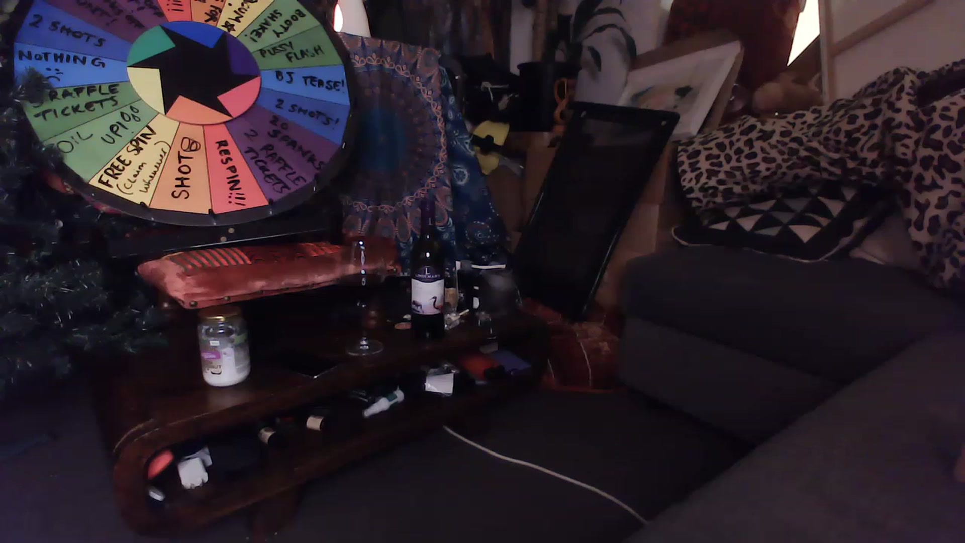 Gallery image thumbnail from Llittlellama's myfreecams stream on, 12/02/2022, 11:19 image 17 of 20