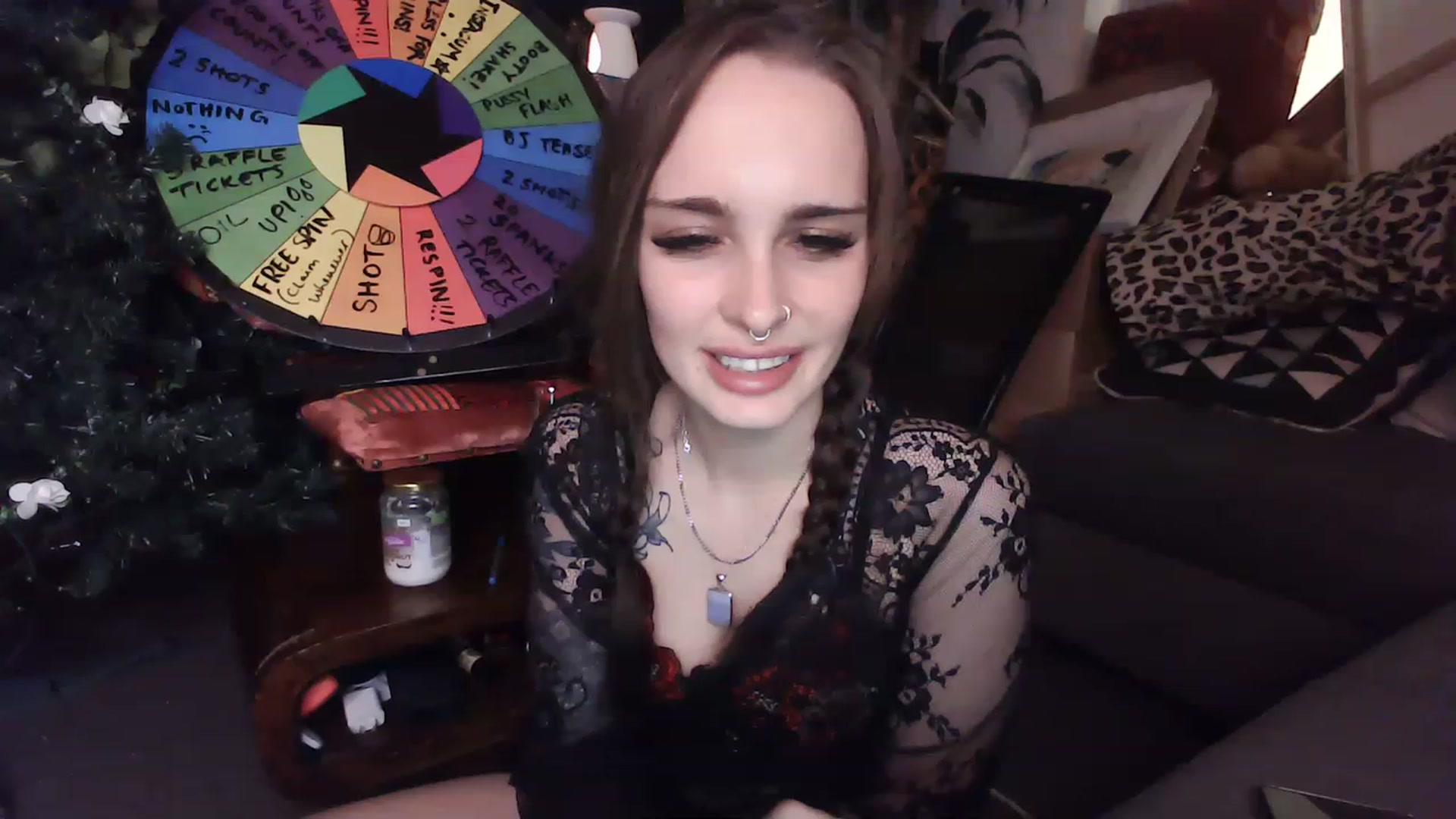 Gallery image thumbnail from Llittlellama's myfreecams stream on, 12/02/2022, 11:19 image 12 of 20