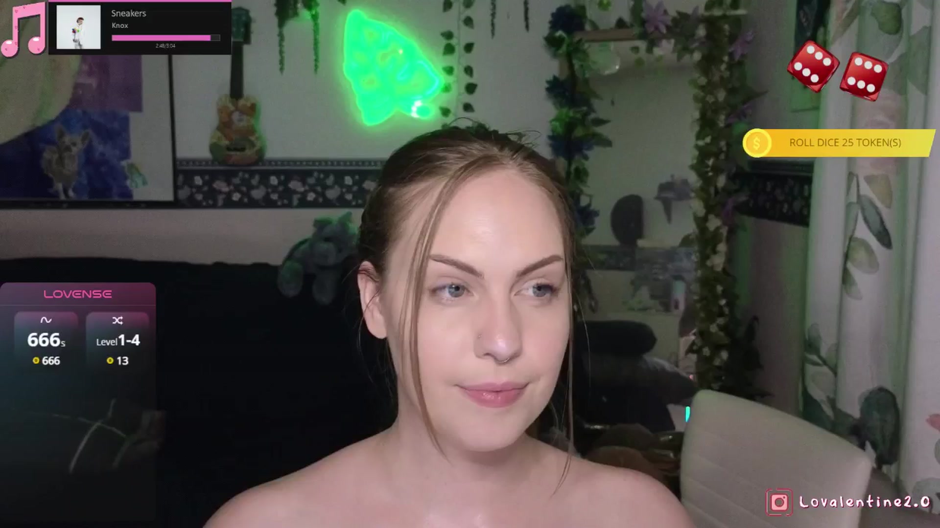 Gallery image thumbnail from LoValentine_'s myfreecams stream on, 06/19/2025, 09:15 image 16 of 20
