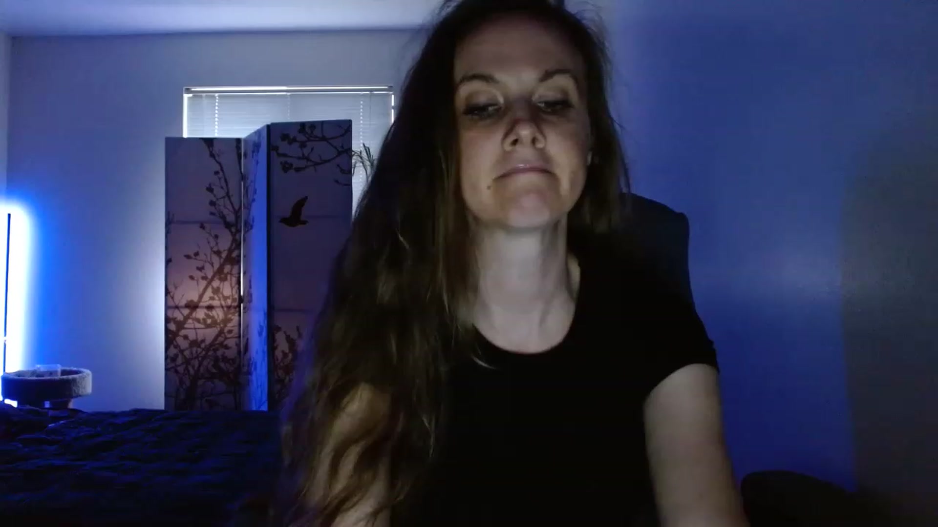 Gallery image thumbnail from LoVe_On__'s myfreecams stream on, 04/25/2023, 24:52 image 15 of 20