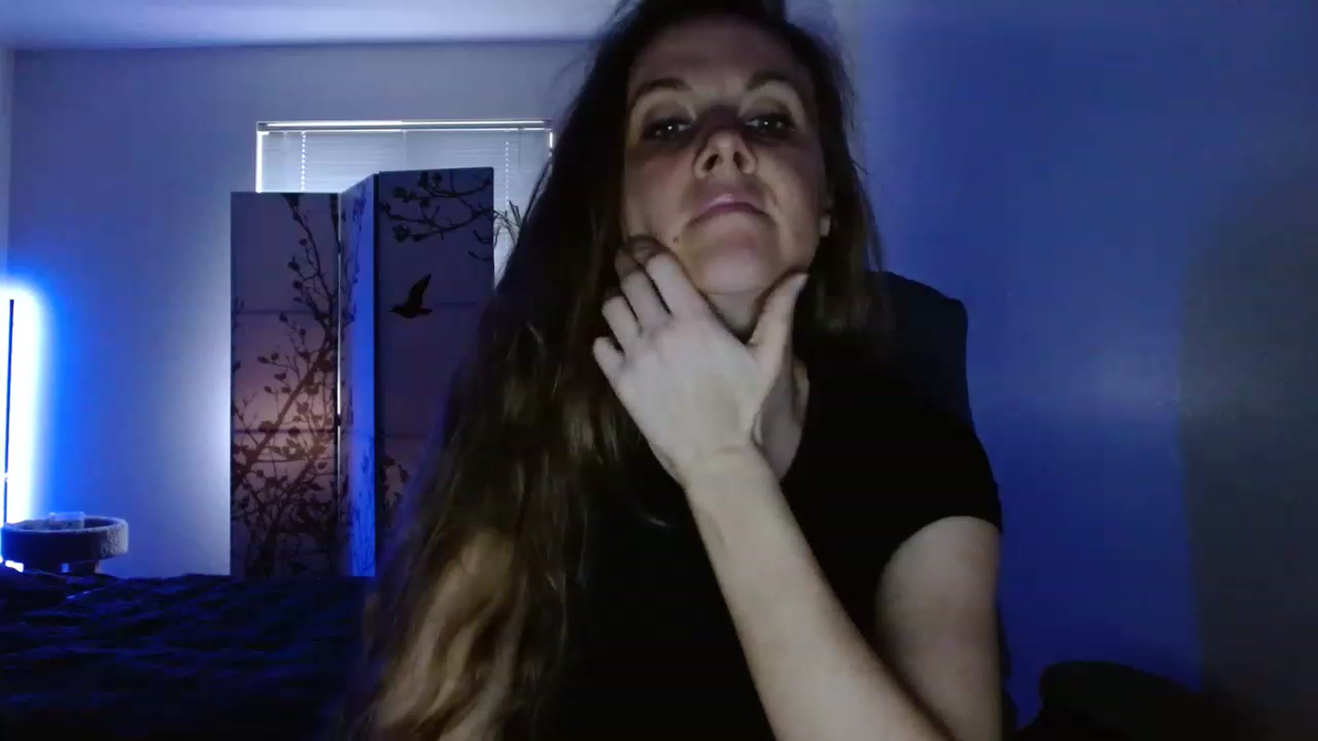 Gallery image thumbnail from LoVe_On__'s myfreecams stream on, 04/25/2023, 24:52 image 16 of 20