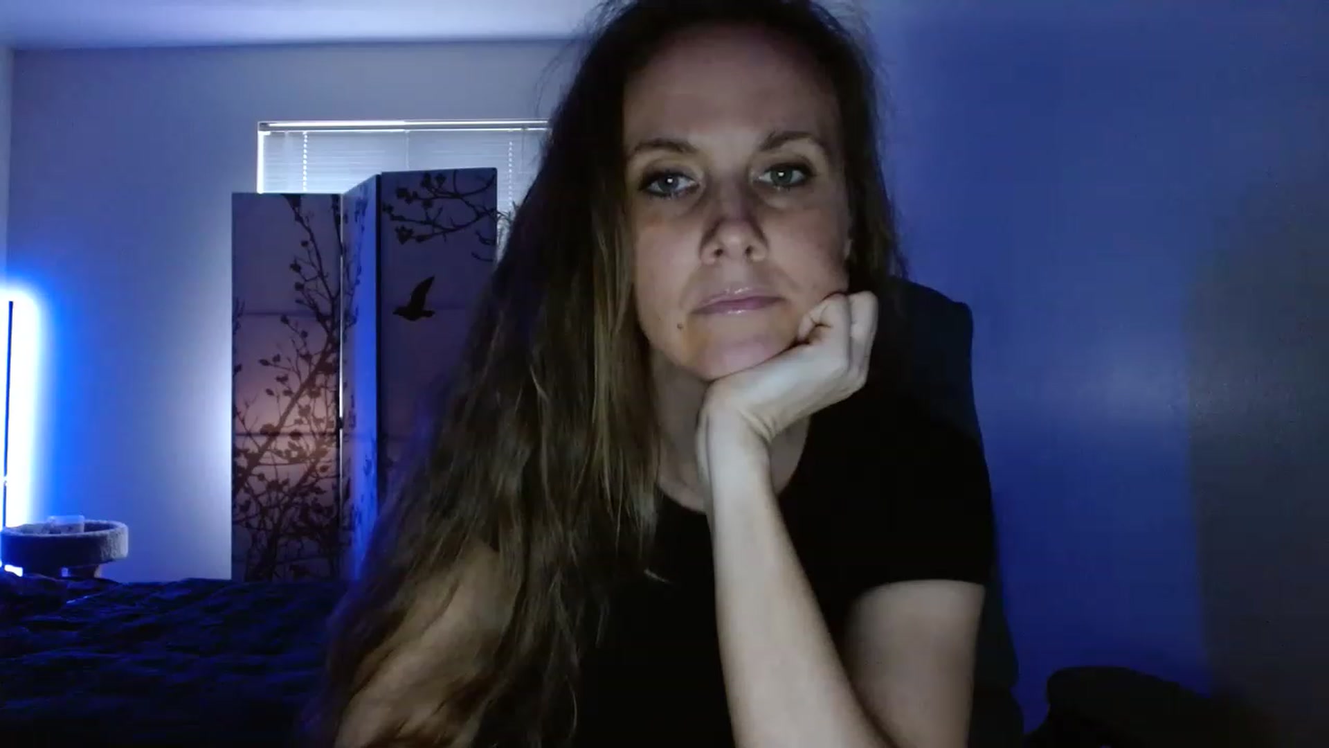 Gallery image thumbnail from LoVe_On__'s myfreecams stream on, 04/25/2023, 24:52 image 13 of 20