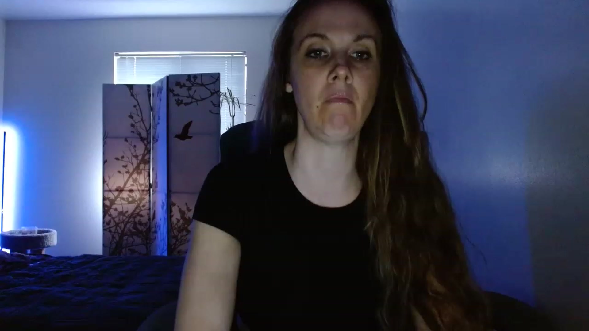 Gallery image thumbnail from LoVe_On__'s myfreecams stream on, 04/25/2023, 24:52 image 4 of 20