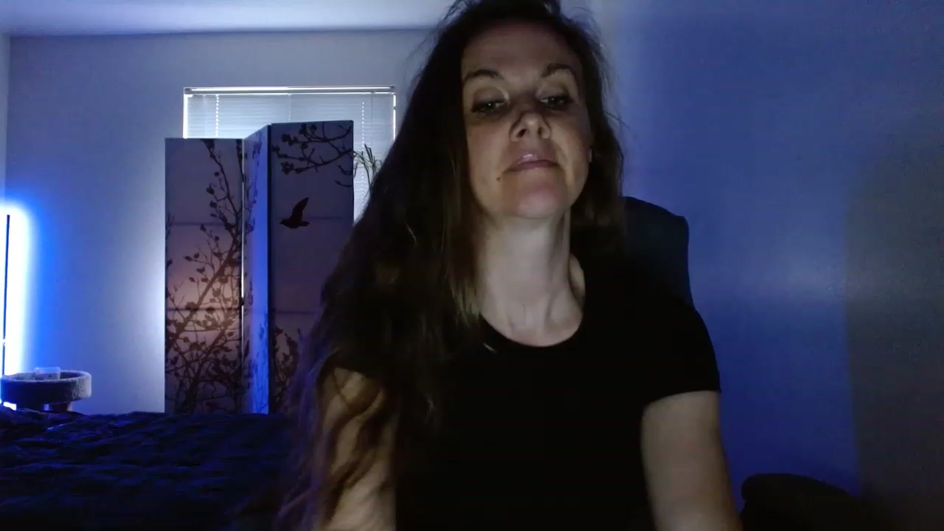 Gallery image thumbnail from LoVe_On__'s myfreecams stream on, 04/25/2023, 24:52 image 12 of 20