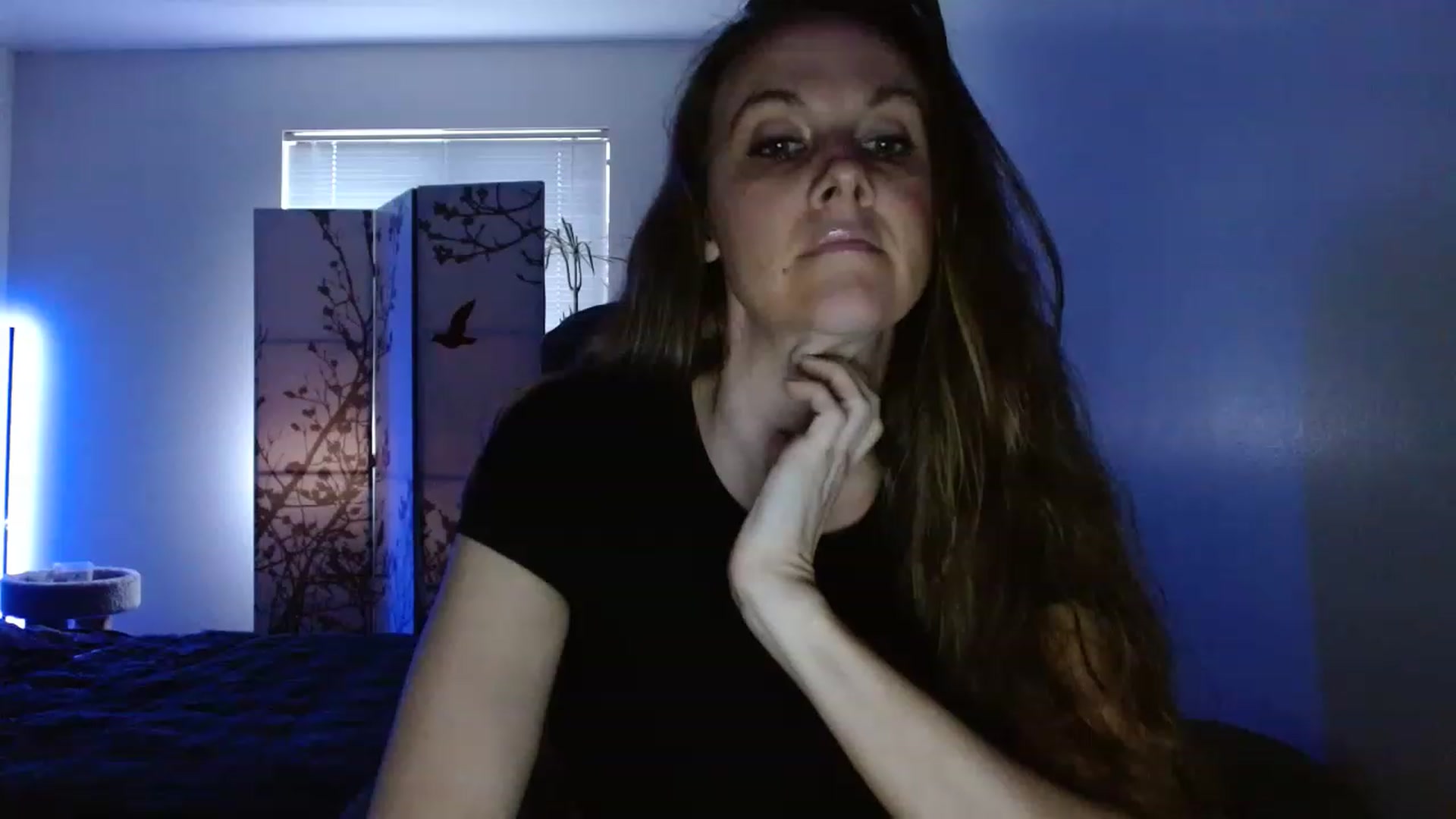 Gallery image thumbnail from LoVe_On__'s myfreecams stream on, 04/25/2023, 24:52 image 8 of 20