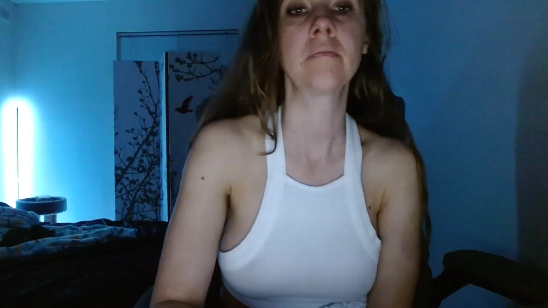 Gallery image thumbnail from LoVe_On__'s myfreecams stream on, 04/29/2023, 10:04 image 12 of 20