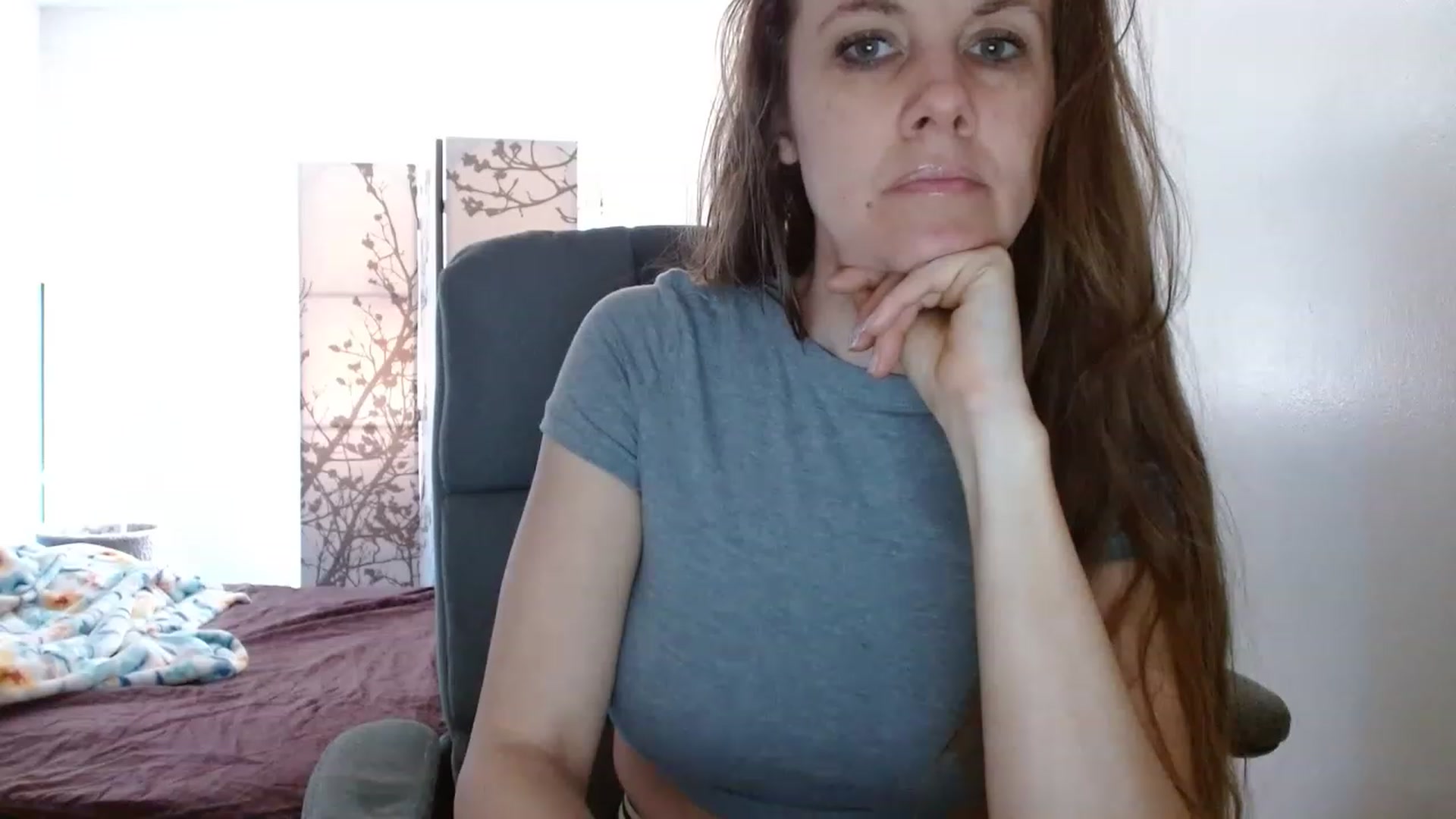 Gallery image thumbnail from LoVe_On__'s myfreecams stream on, 04/29/2023, 16:35 image 17 of 20