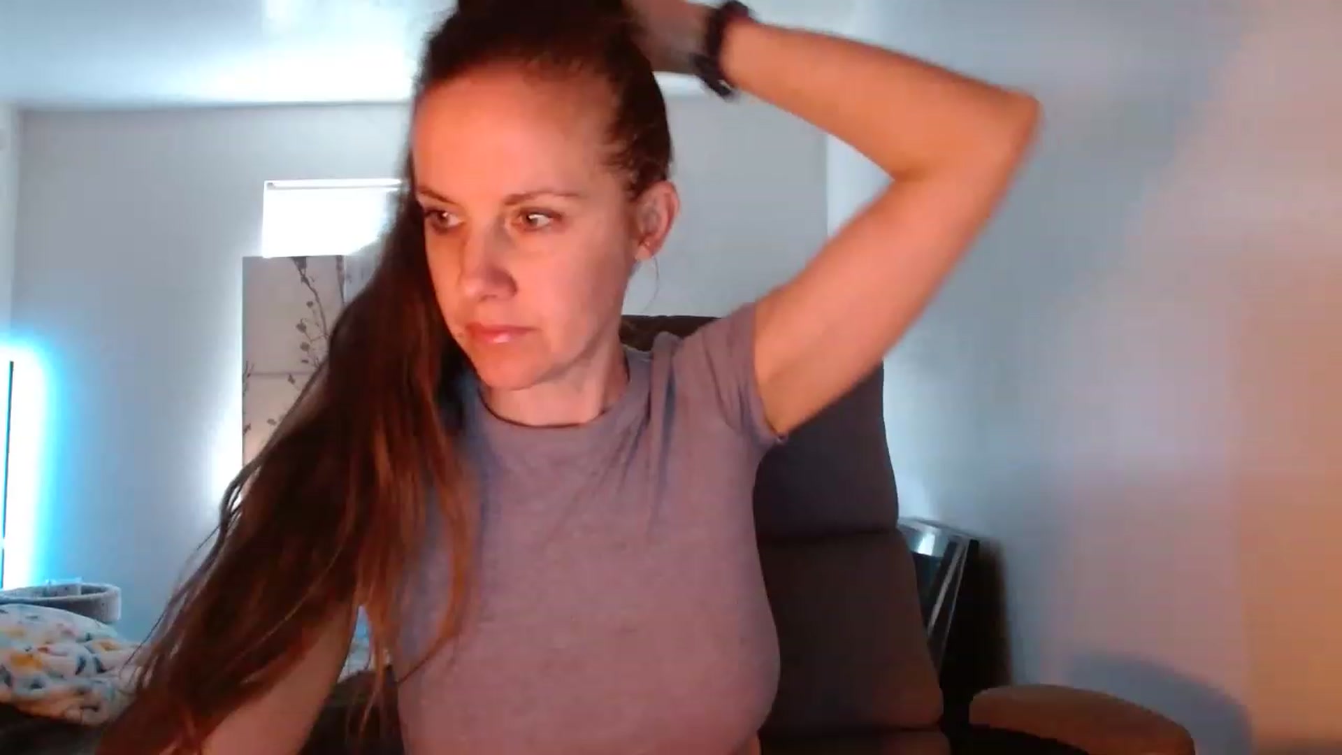 Gallery image thumbnail from LoVe_On__'s myfreecams stream on, 05/06/2023, 13:59 image 2 of 20