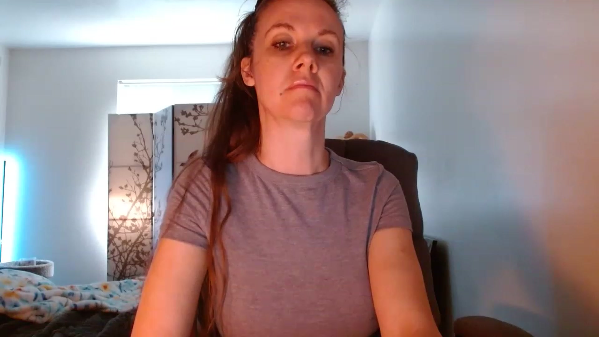 Gallery image thumbnail from LoVe_On__'s myfreecams stream on, 05/06/2023, 13:59 image 13 of 20