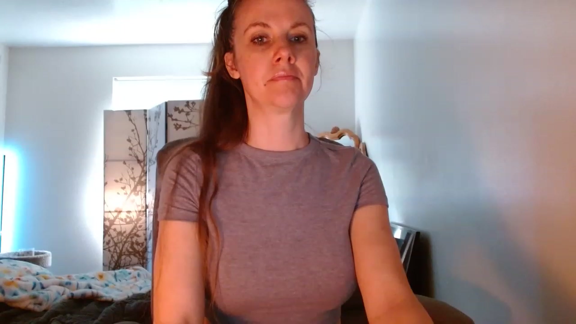 Gallery image thumbnail from LoVe_On__'s myfreecams stream on, 05/06/2023, 13:59 image 18 of 20