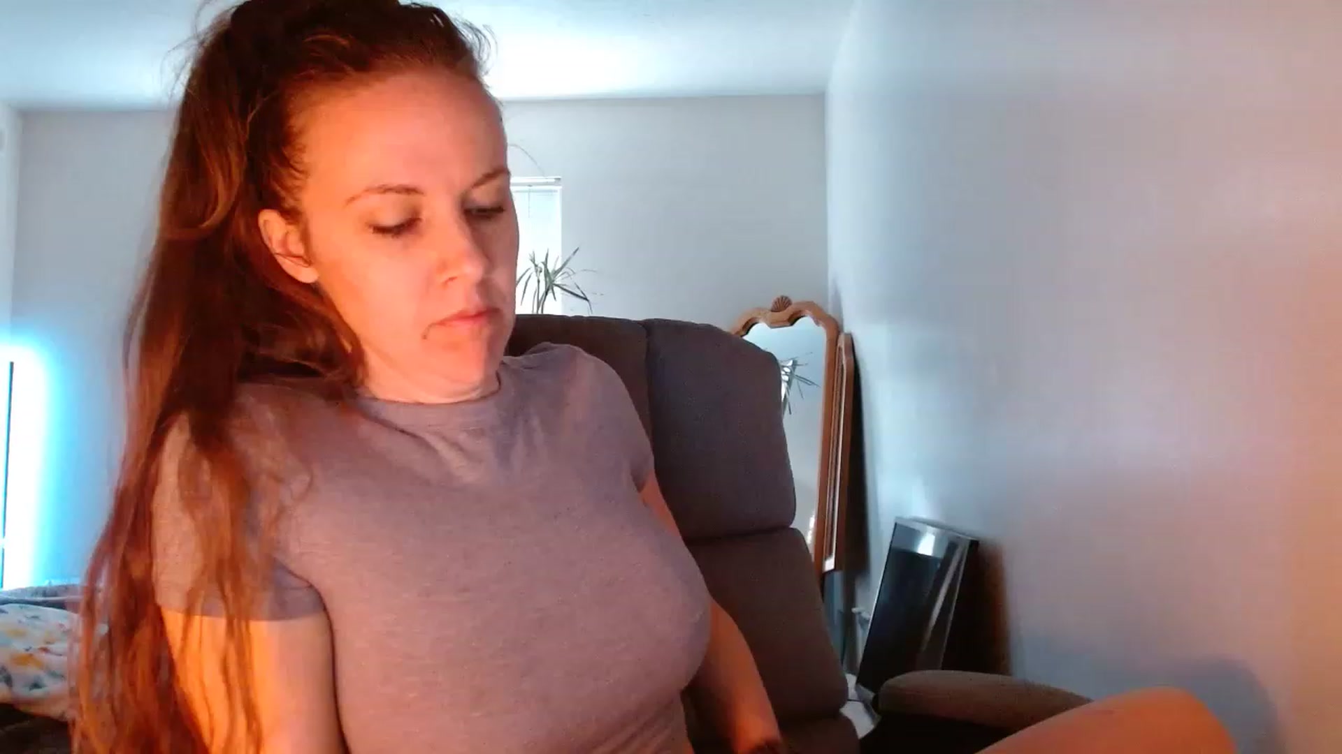 Gallery image thumbnail from LoVe_On__'s myfreecams stream on, 05/06/2023, 13:59 image 5 of 20