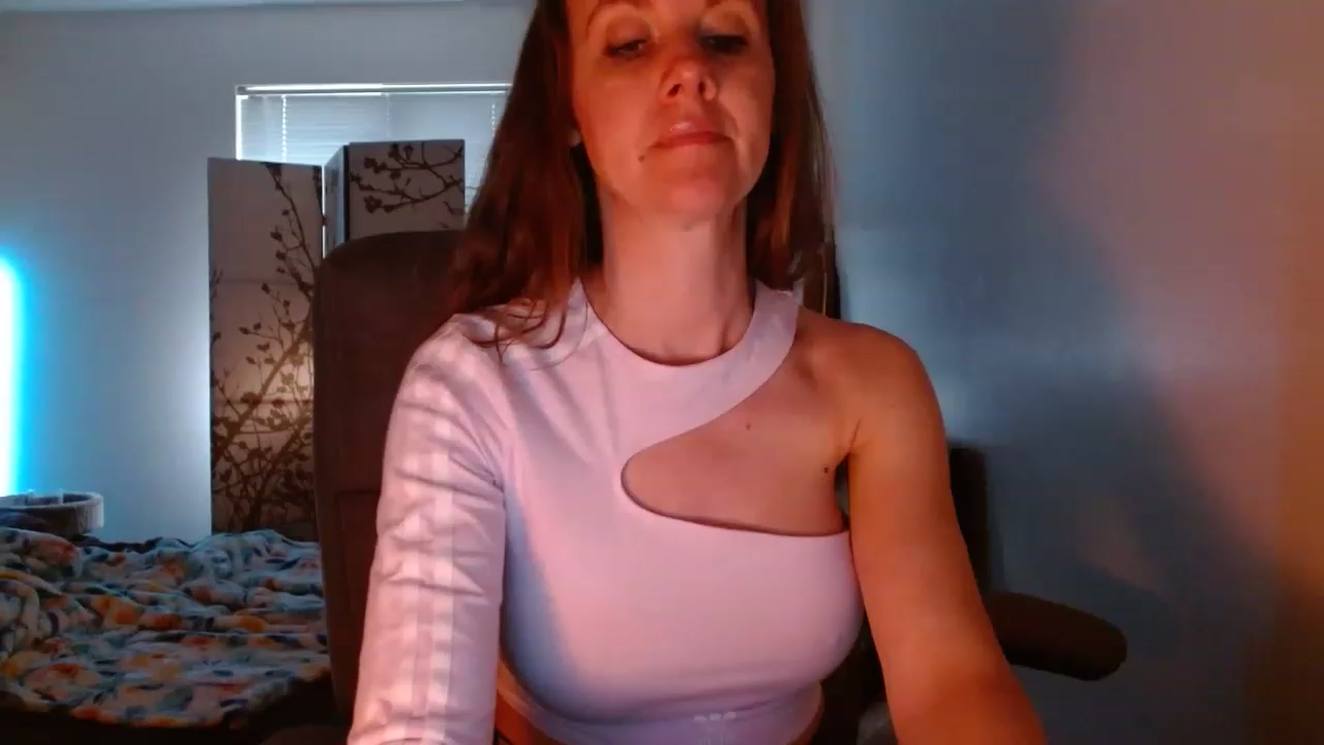 Gallery image thumbnail from LoVe_On__'s myfreecams stream on, 05/07/2023, 14:03 image 20 of 20
