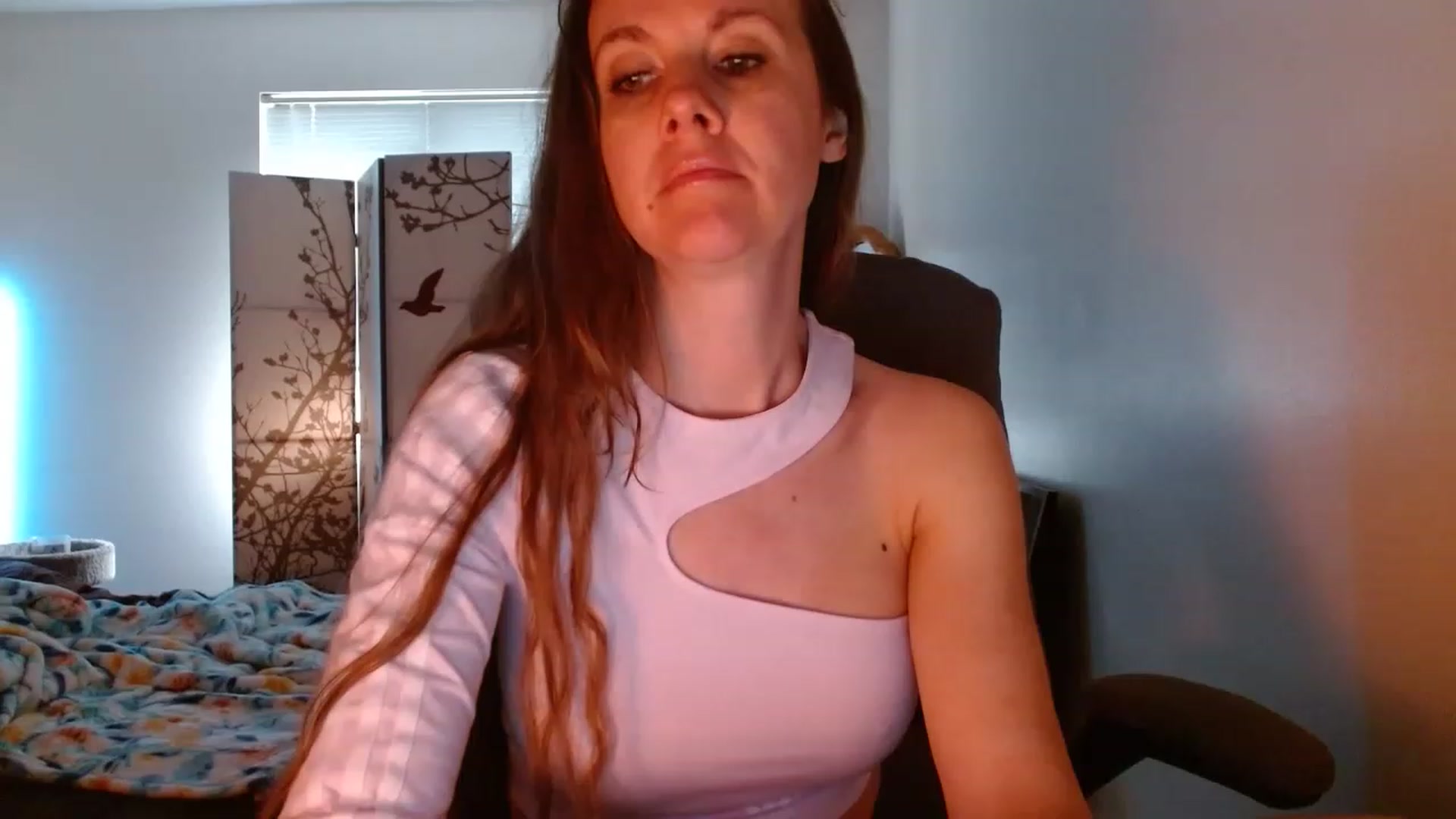Gallery image thumbnail from LoVe_On__'s myfreecams stream on, 05/07/2023, 14:03 image 7 of 20