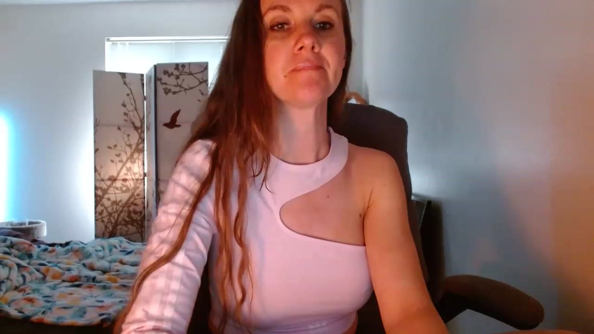 Gallery image thumbnail from LoVe_On__'s myfreecams stream on, 05/07/2023, 14:03 image 4 of 20