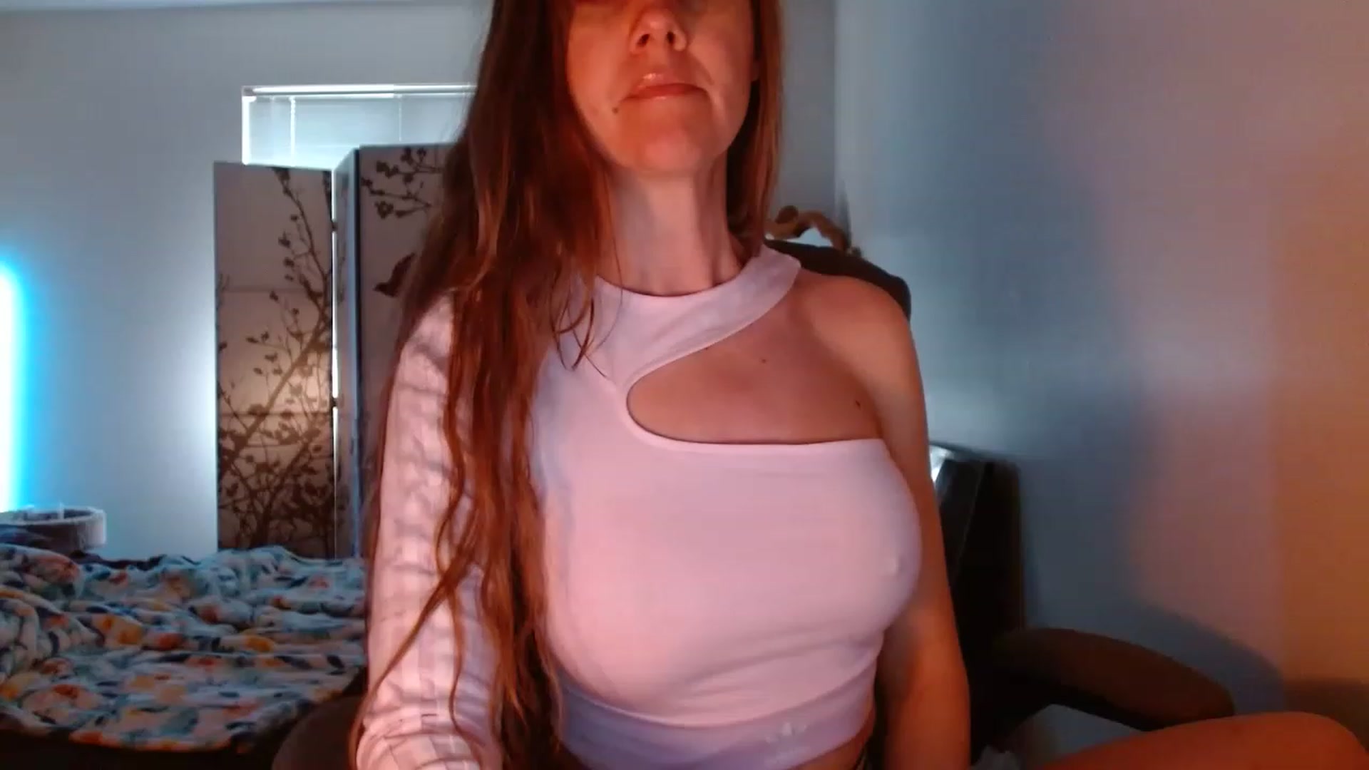 Gallery image thumbnail from LoVe_On__'s myfreecams stream on, 05/07/2023, 14:03 image 12 of 20