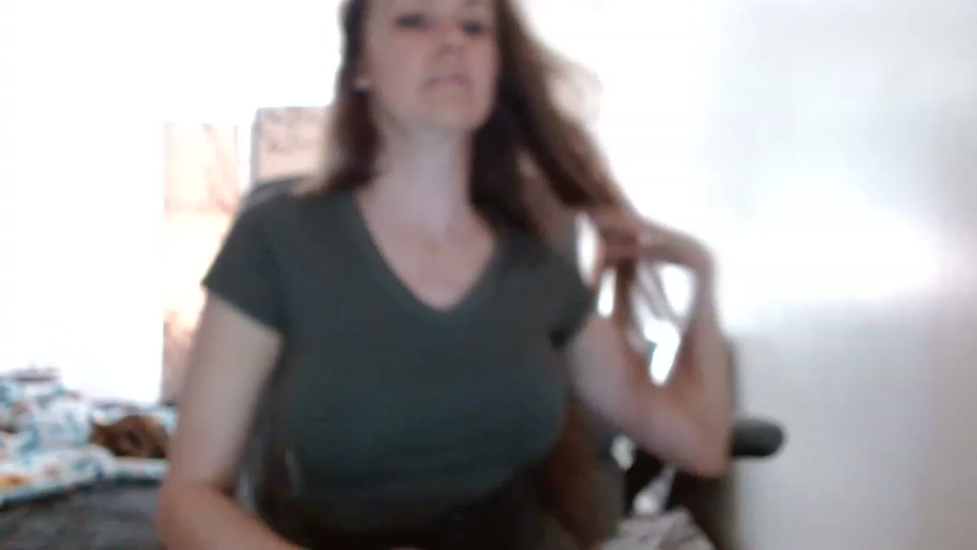 Gallery image thumbnail from LoVe_On__'s myfreecams stream on, 05/07/2023, 19:29 image 17 of 20
