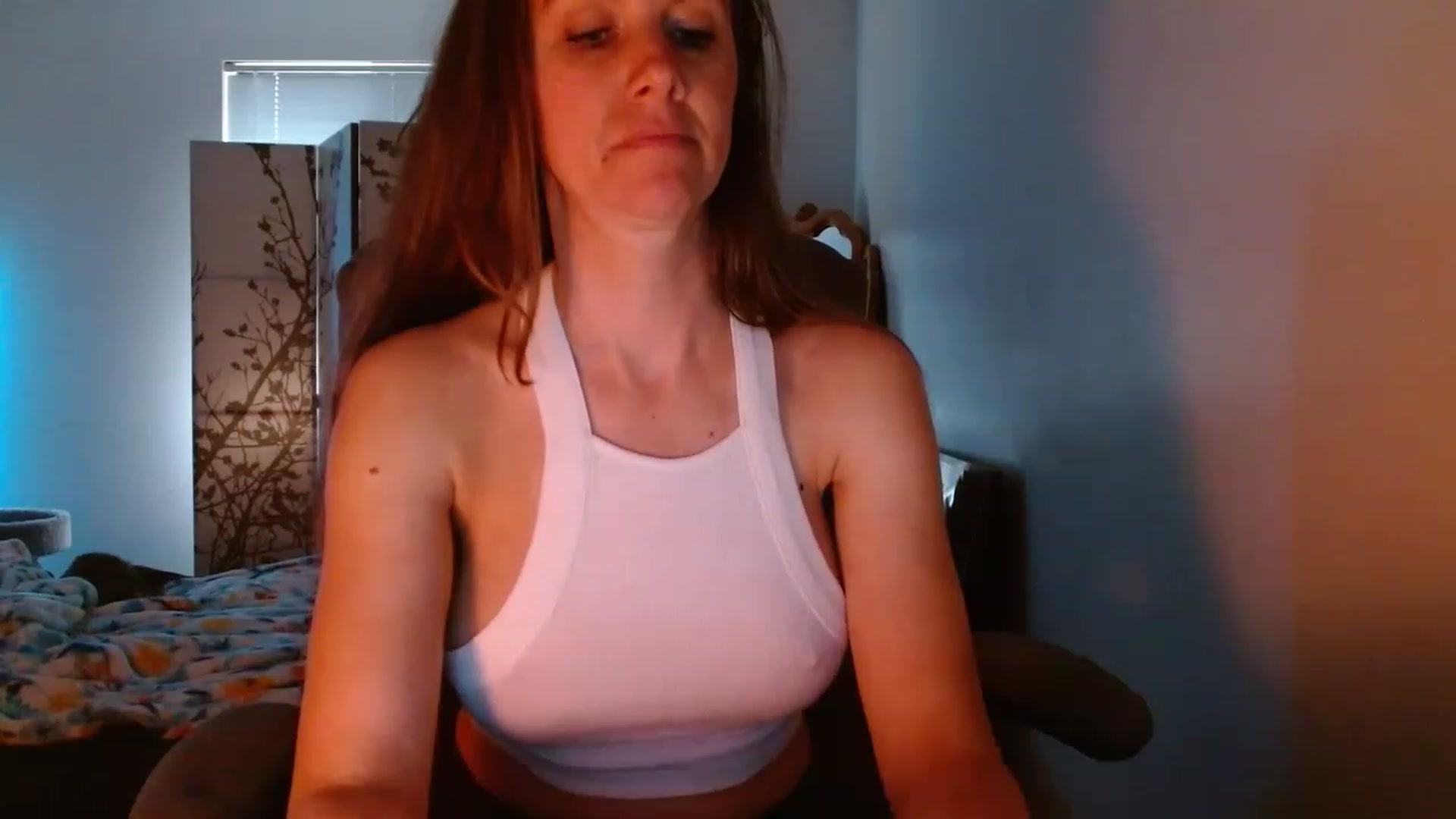 Gallery image thumbnail from LoVe_On__'s myfreecams stream on, 05/14/2023, 13:51 image 18 of 20