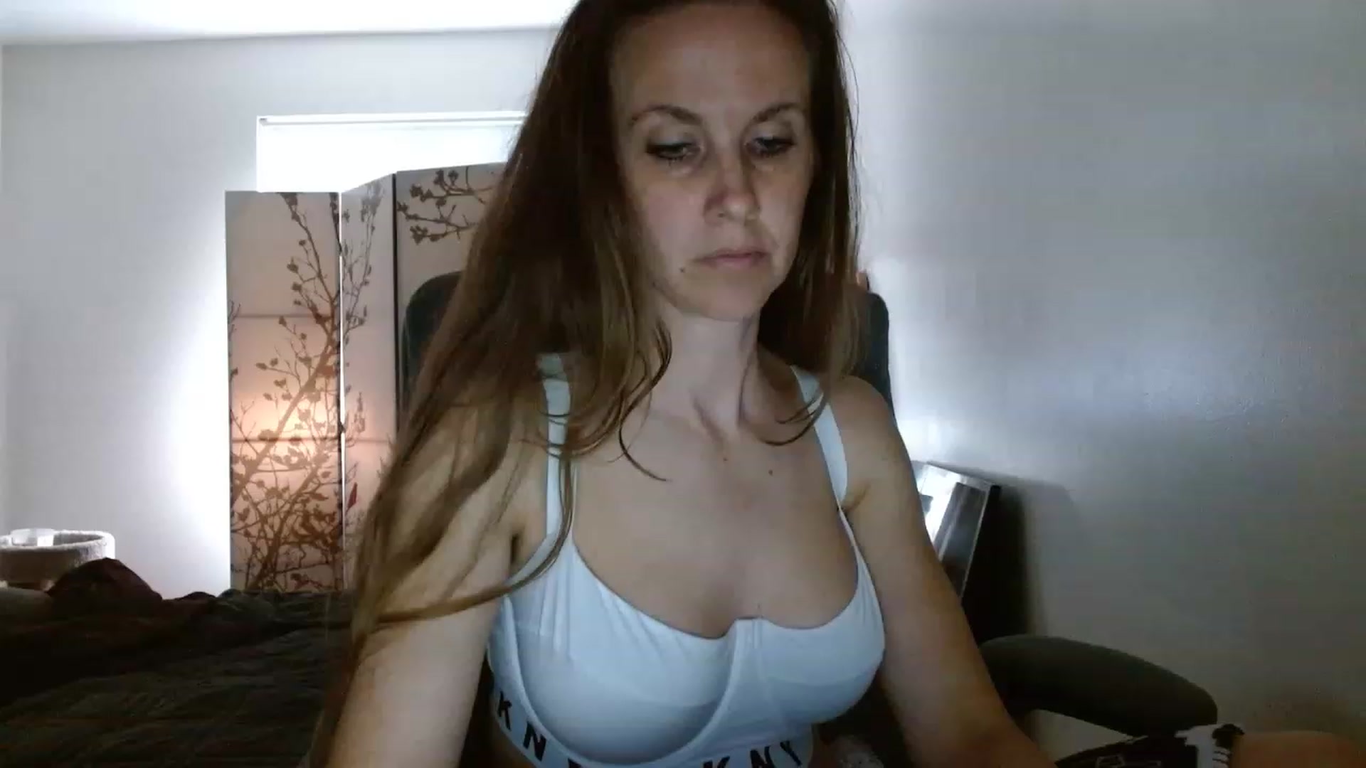 Gallery image thumbnail from LoVe_On__'s myfreecams stream on, 05/18/2023, 13:53 image 15 of 20
