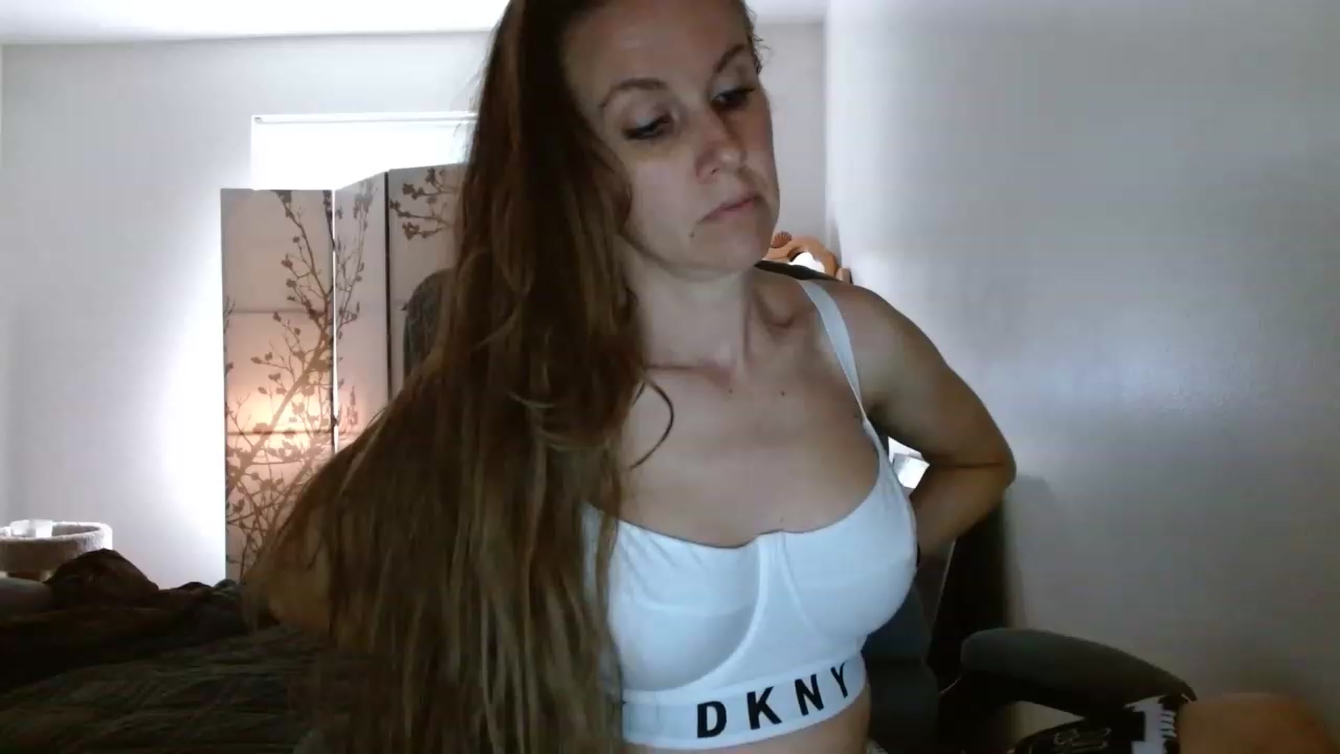 Gallery image thumbnail from LoVe_On__'s myfreecams stream on, 05/18/2023, 13:53 image 16 of 20