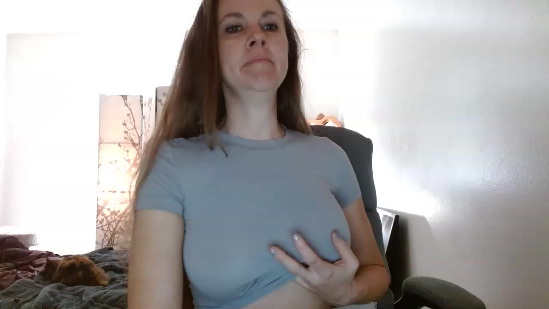 Gallery image thumbnail from LoVe_On__'s myfreecams stream on, 05/21/2023, 15:27 image 11 of 20