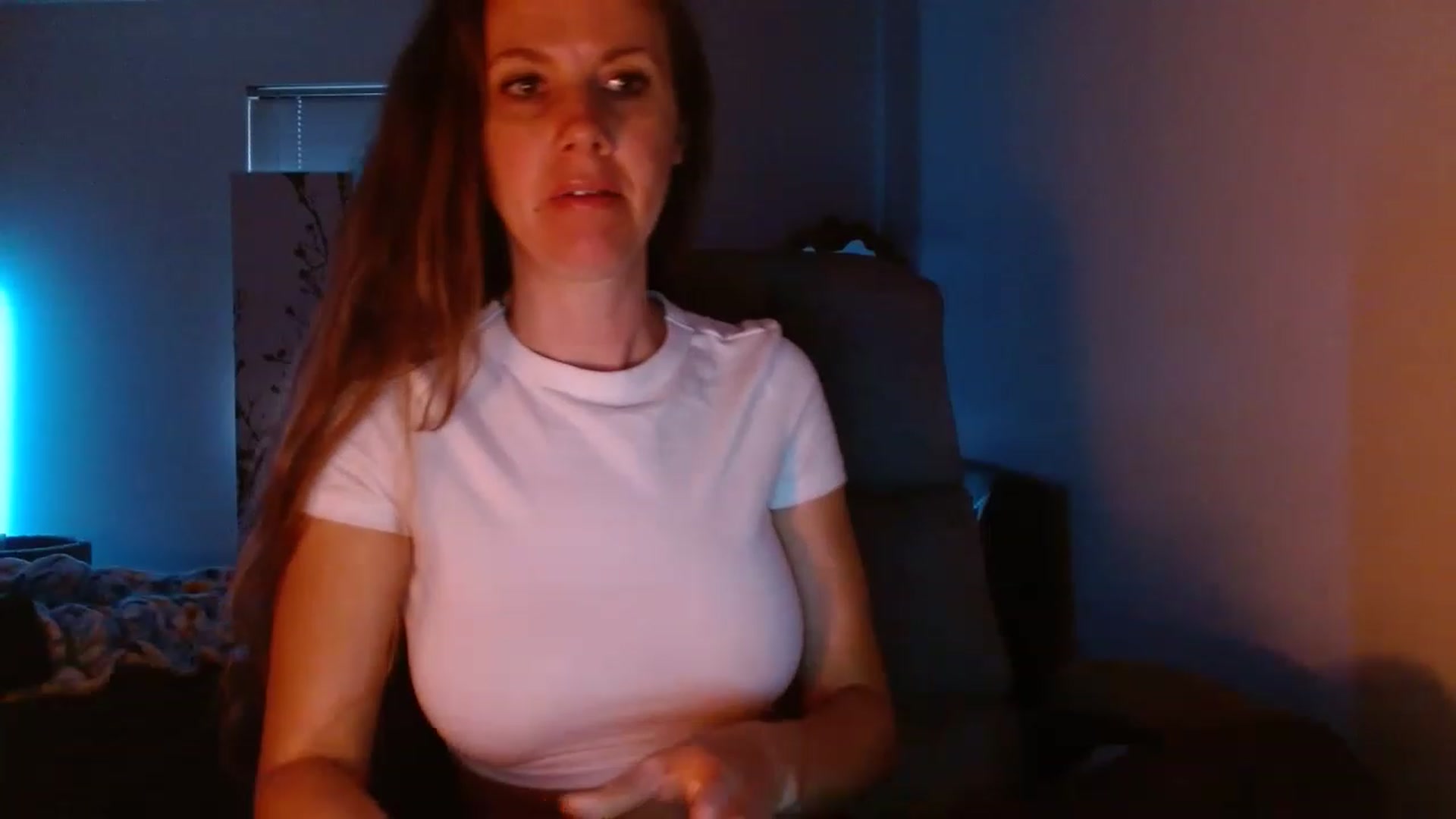 Gallery image thumbnail from LoVe_On__'s myfreecams stream on, 05/27/2023, 12:12 image 9 of 20