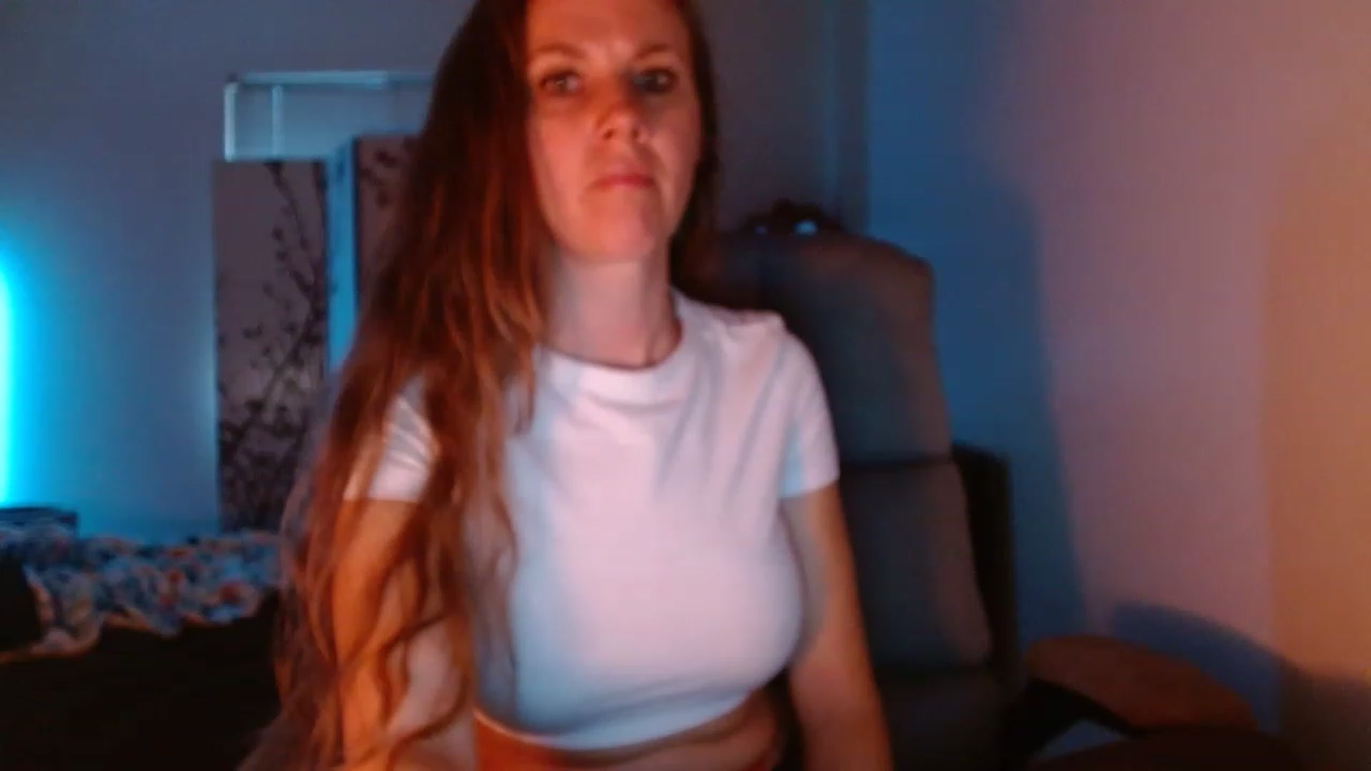 Gallery image thumbnail from LoVe_On__'s myfreecams stream on, 05/27/2023, 12:12 image 14 of 20