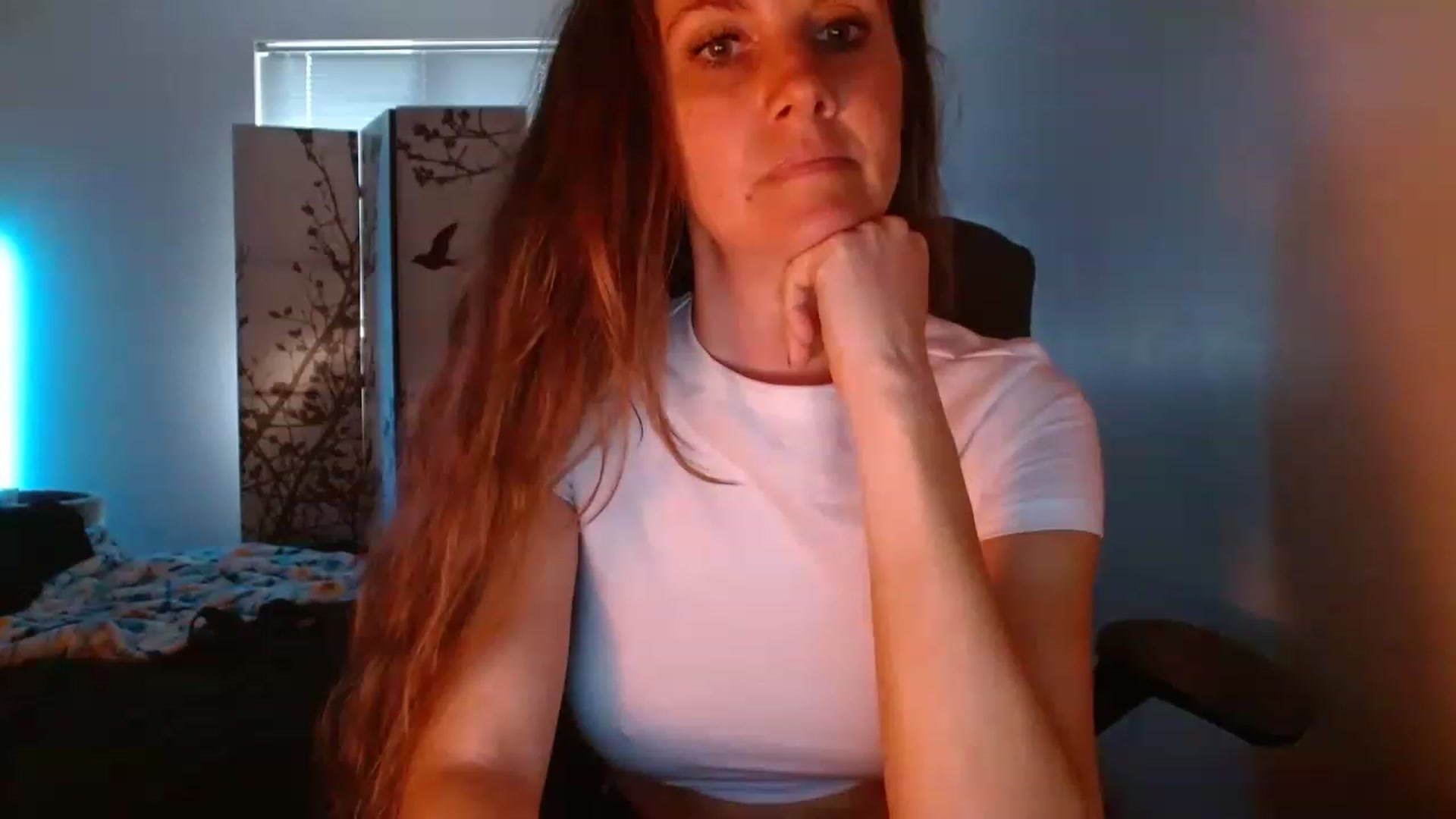 Gallery image thumbnail from LoVe_On__'s myfreecams stream on, 05/27/2023, 19:43 image 12 of 20