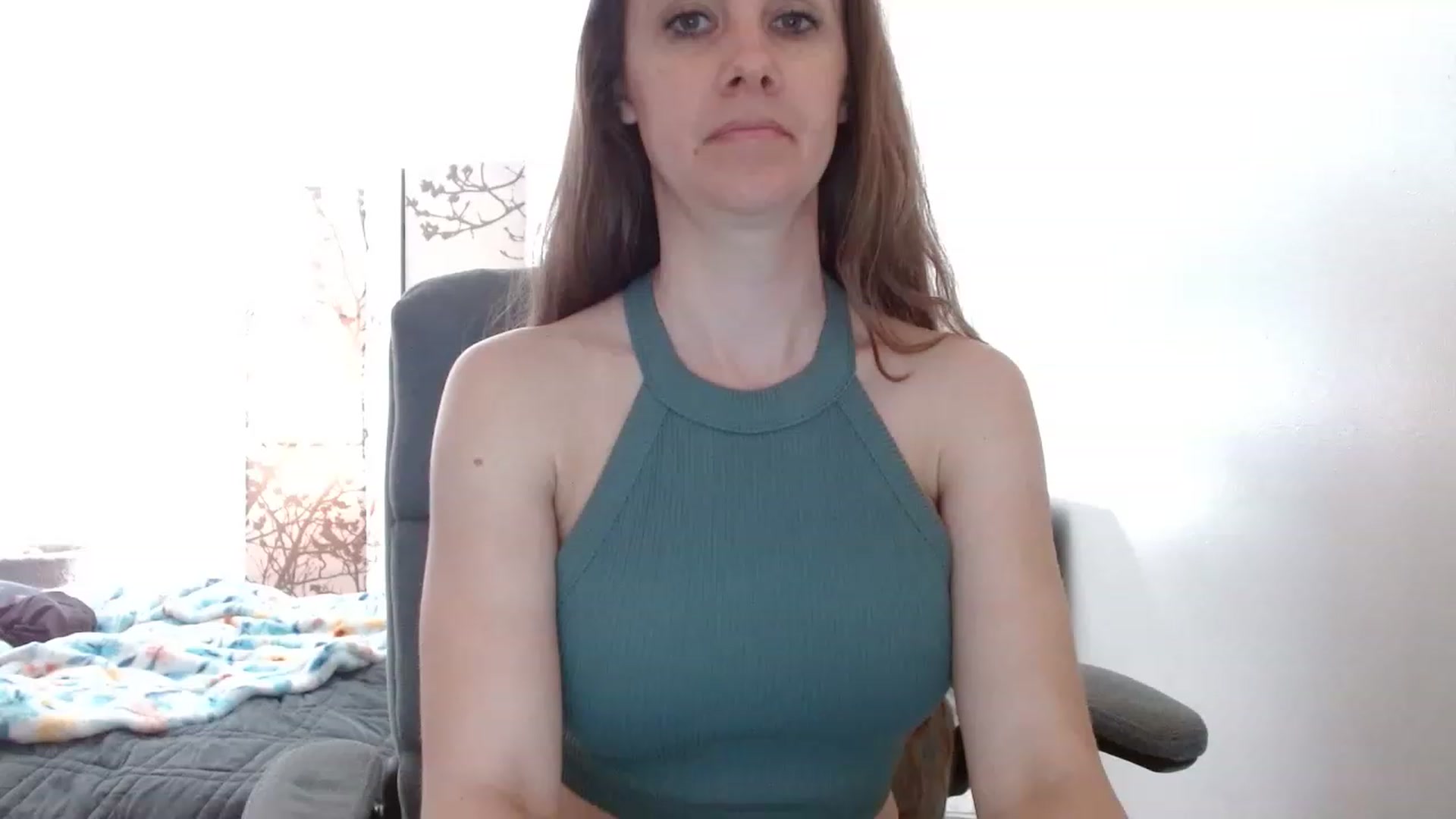 Gallery image thumbnail from LoVe_On__'s myfreecams stream on, 06/04/2023, 16:18 image 14 of 20