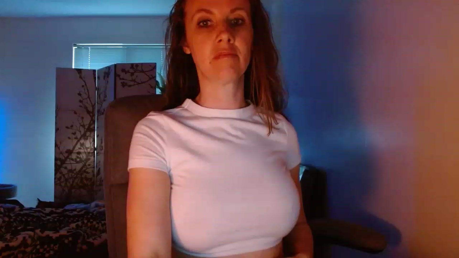 Gallery image thumbnail from LoVe_On__'s myfreecams stream on, 06/09/2023, 13:24 image 15 of 20