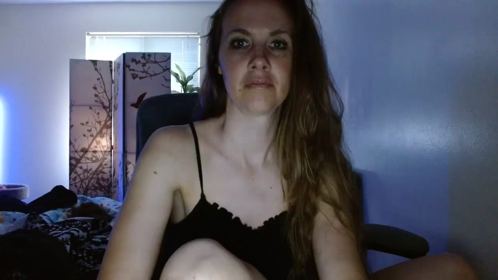 Gallery image thumbnail from LoVe_On__'s myfreecams stream on, 06/10/2023, 14:13 image 11 of 20