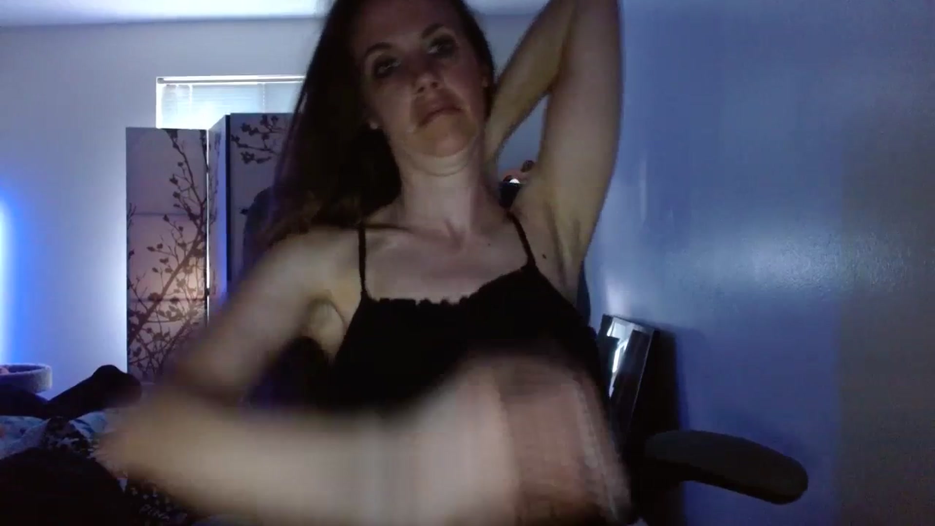 Gallery image thumbnail from LoVe_On__'s myfreecams stream on, 06/10/2023, 14:13 image 2 of 20