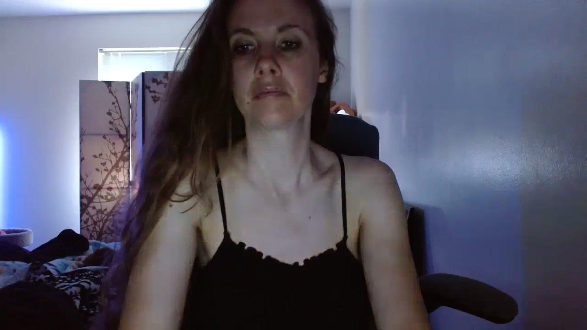 Gallery image thumbnail from LoVe_On__'s myfreecams stream on, 06/10/2023, 14:13 image 9 of 20