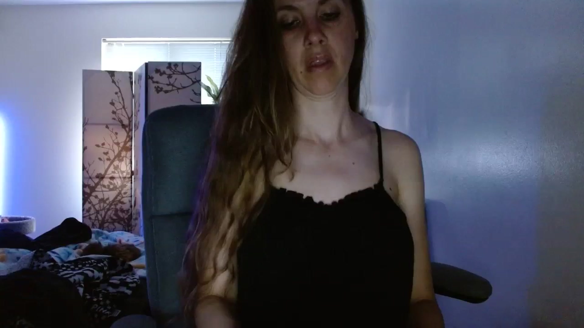 Gallery image thumbnail from LoVe_On__'s myfreecams stream on, 06/10/2023, 14:13 image 20 of 20