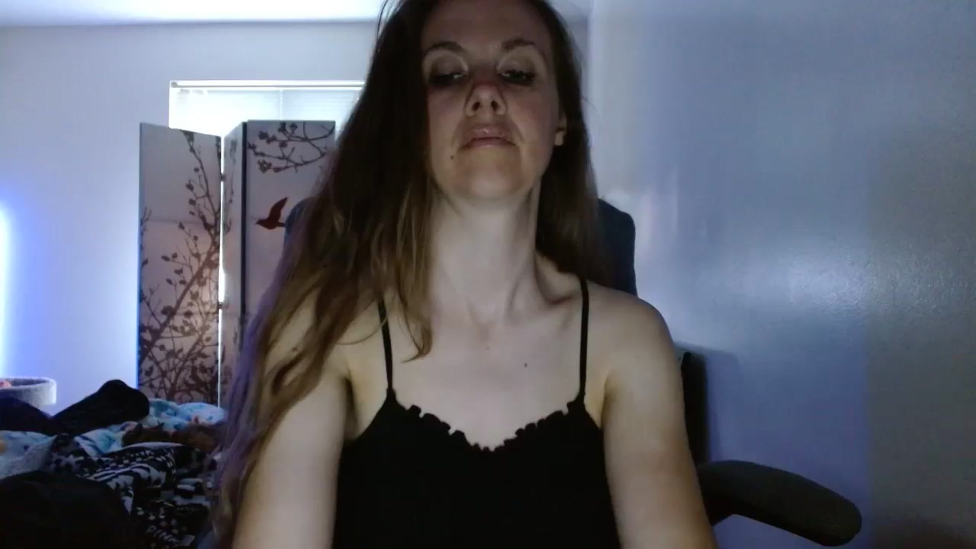 Gallery image thumbnail from LoVe_On__'s myfreecams stream on, 06/10/2023, 14:51 image 8 of 20