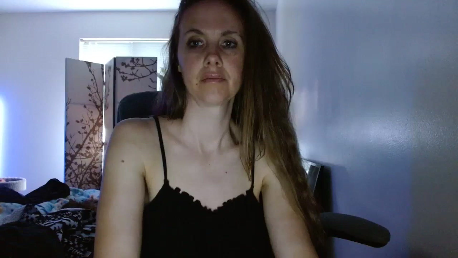 Gallery image thumbnail from LoVe_On__'s myfreecams stream on, 06/10/2023, 14:51 image 12 of 20