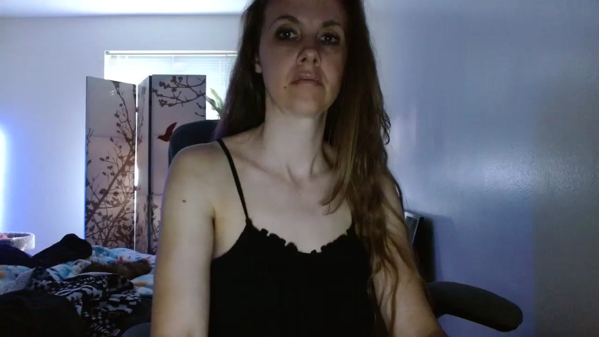 Gallery image thumbnail from LoVe_On__'s myfreecams stream on, 06/10/2023, 14:51 image 15 of 20