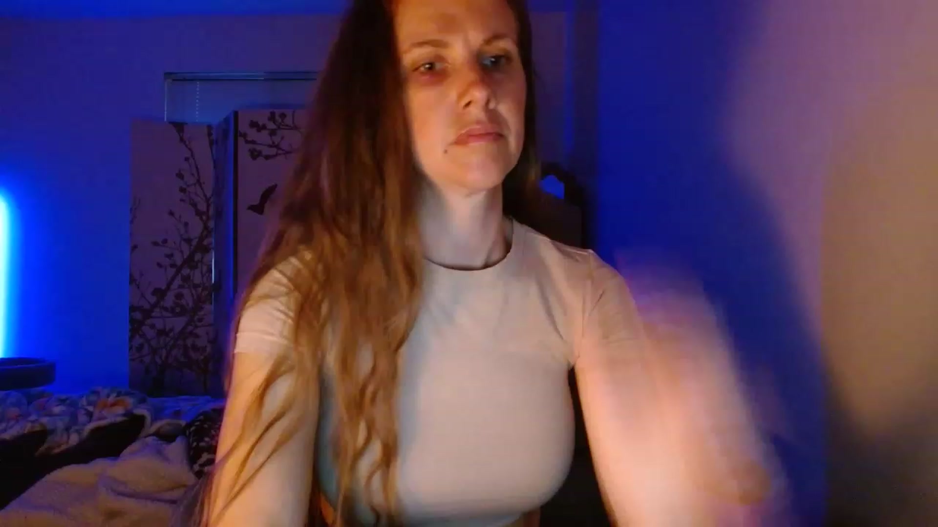 Gallery image thumbnail from LoVe_On__'s myfreecams stream on, 06/11/2023, 11:53 image 17 of 20