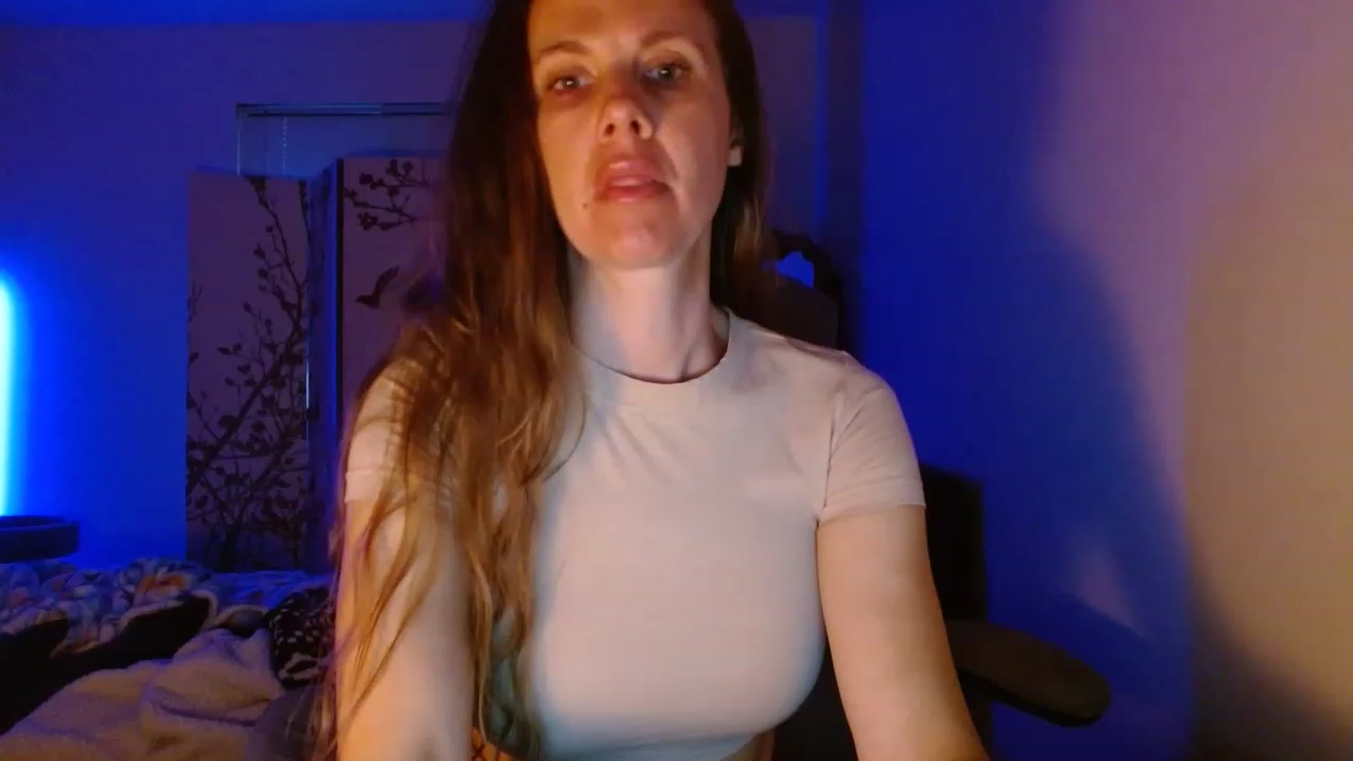 Gallery image thumbnail from LoVe_On__'s myfreecams stream on, 06/11/2023, 11:53 image 16 of 20