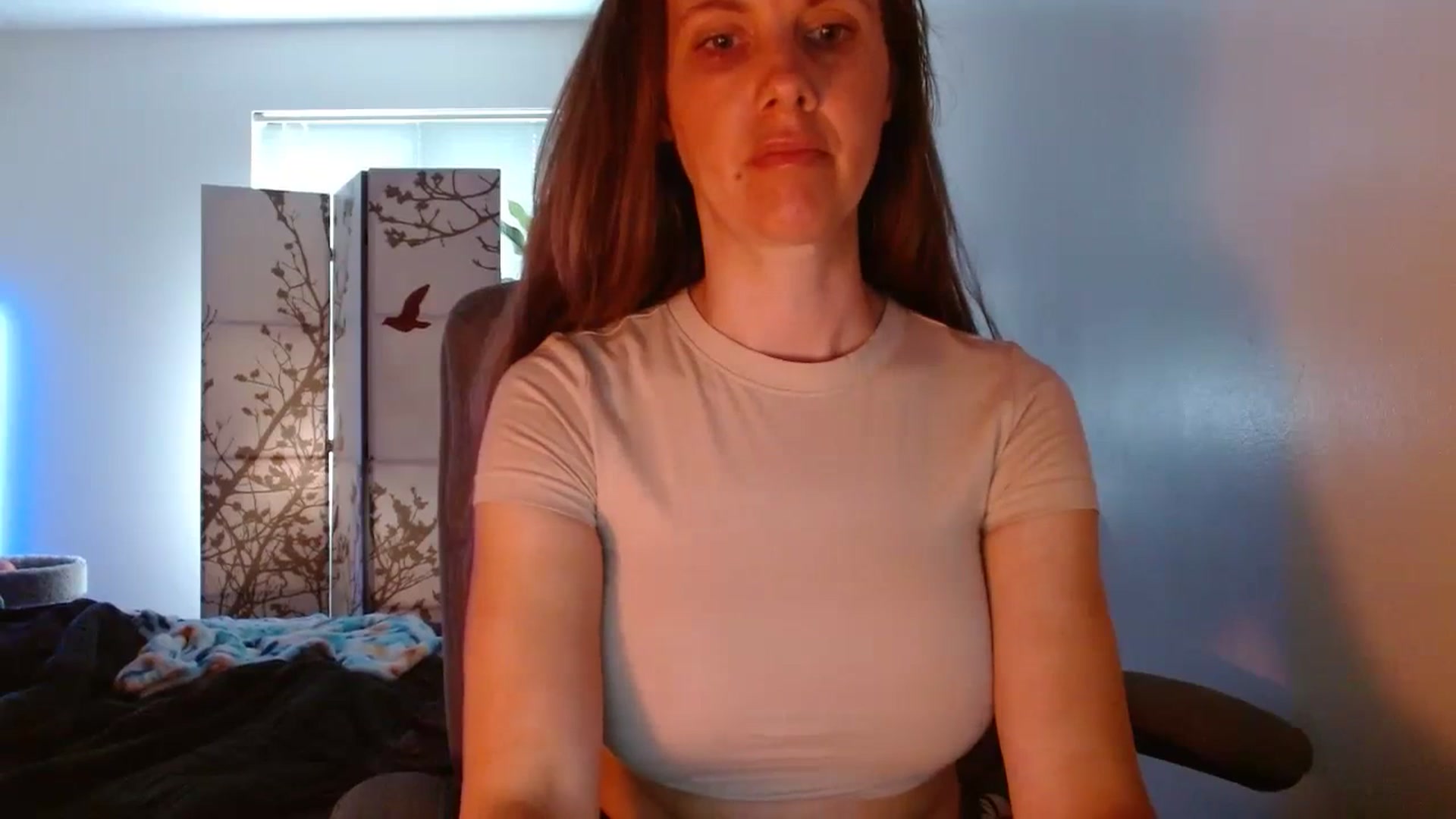 Gallery image thumbnail from LoVe_On__'s myfreecams stream on, 06/11/2023, 15:17 image 8 of 20