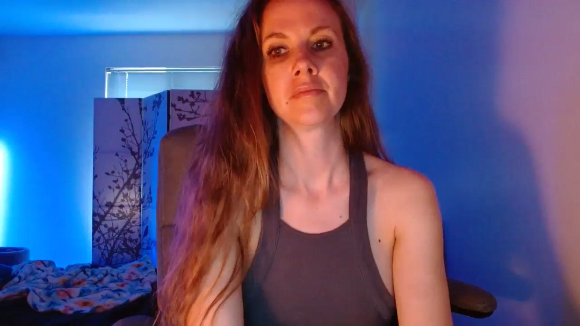 Gallery image thumbnail from LoVe_On__'s myfreecams stream on, 06/14/2023, 13:23 image 10 of 20